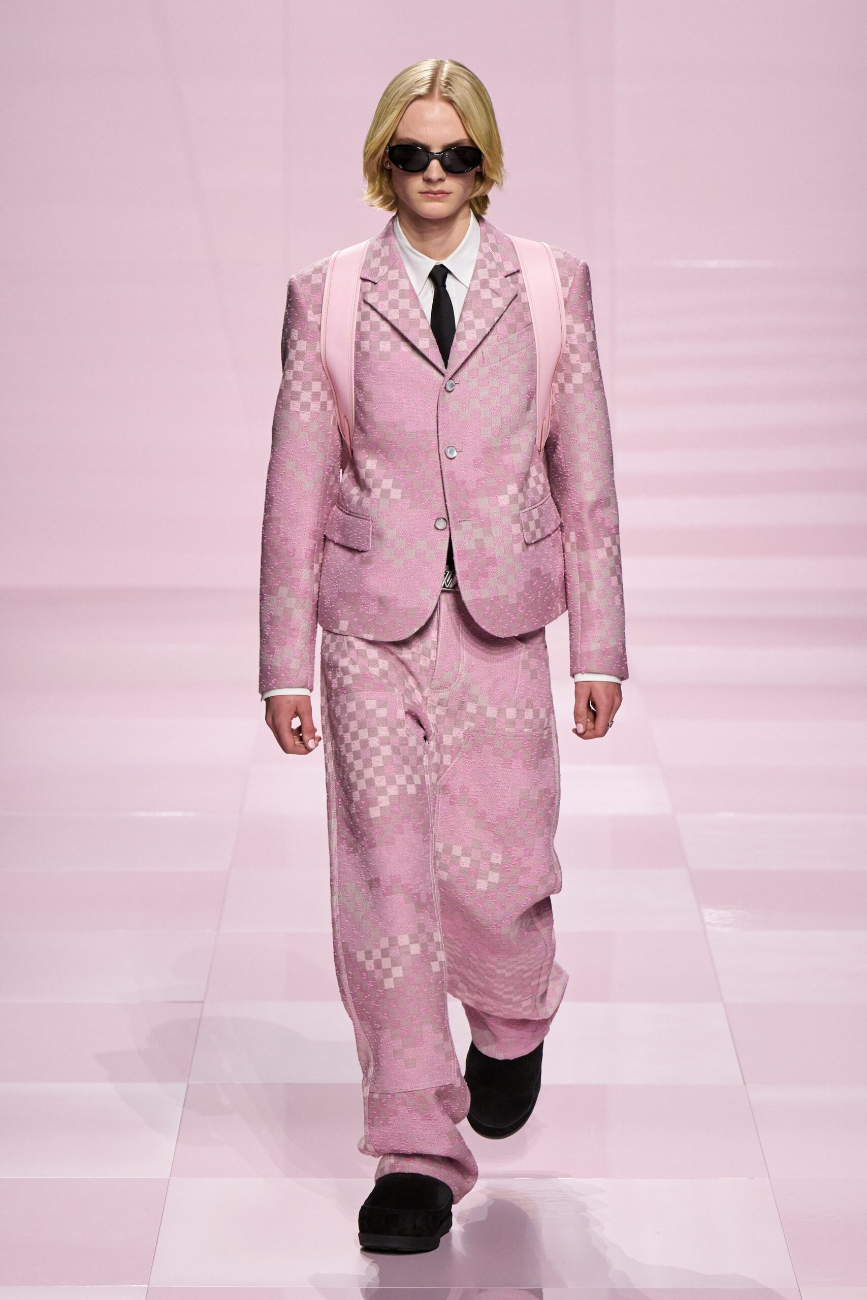 pink cotton long-sleeve collared relaxed checked suit