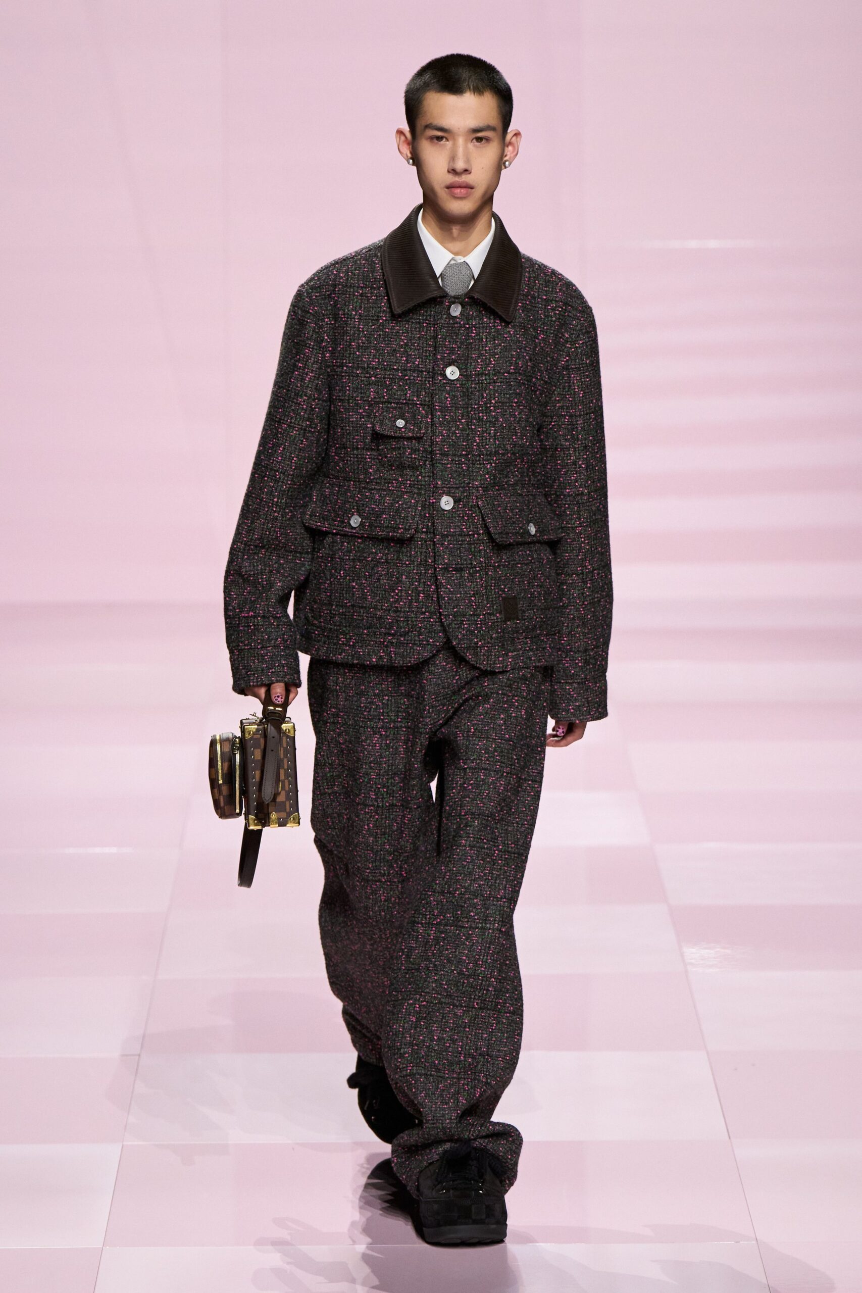 black wool long-sleeve collared relaxed buttoned pockets jacket