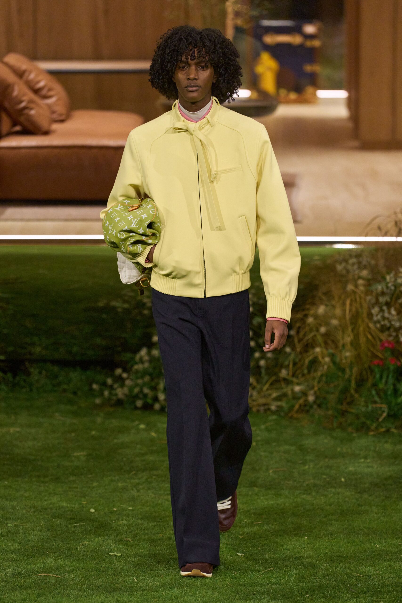 yellow cotton long-sleeve collared relaxed jacket