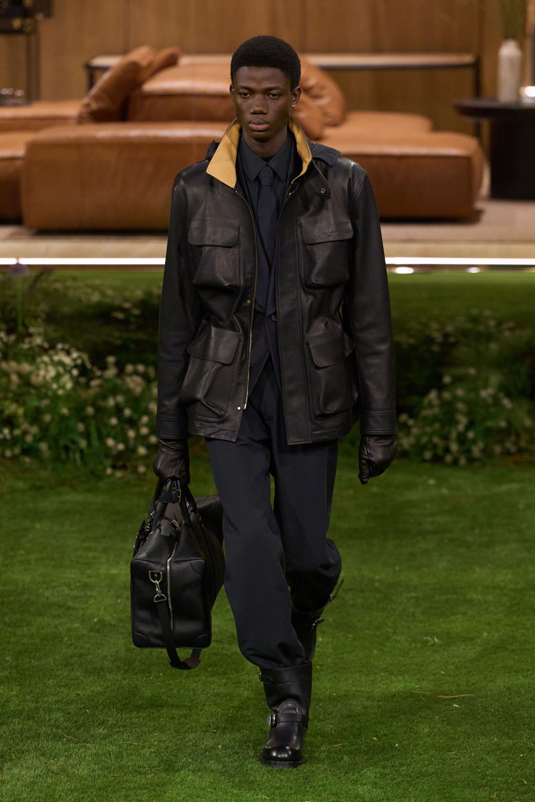black leather gloves