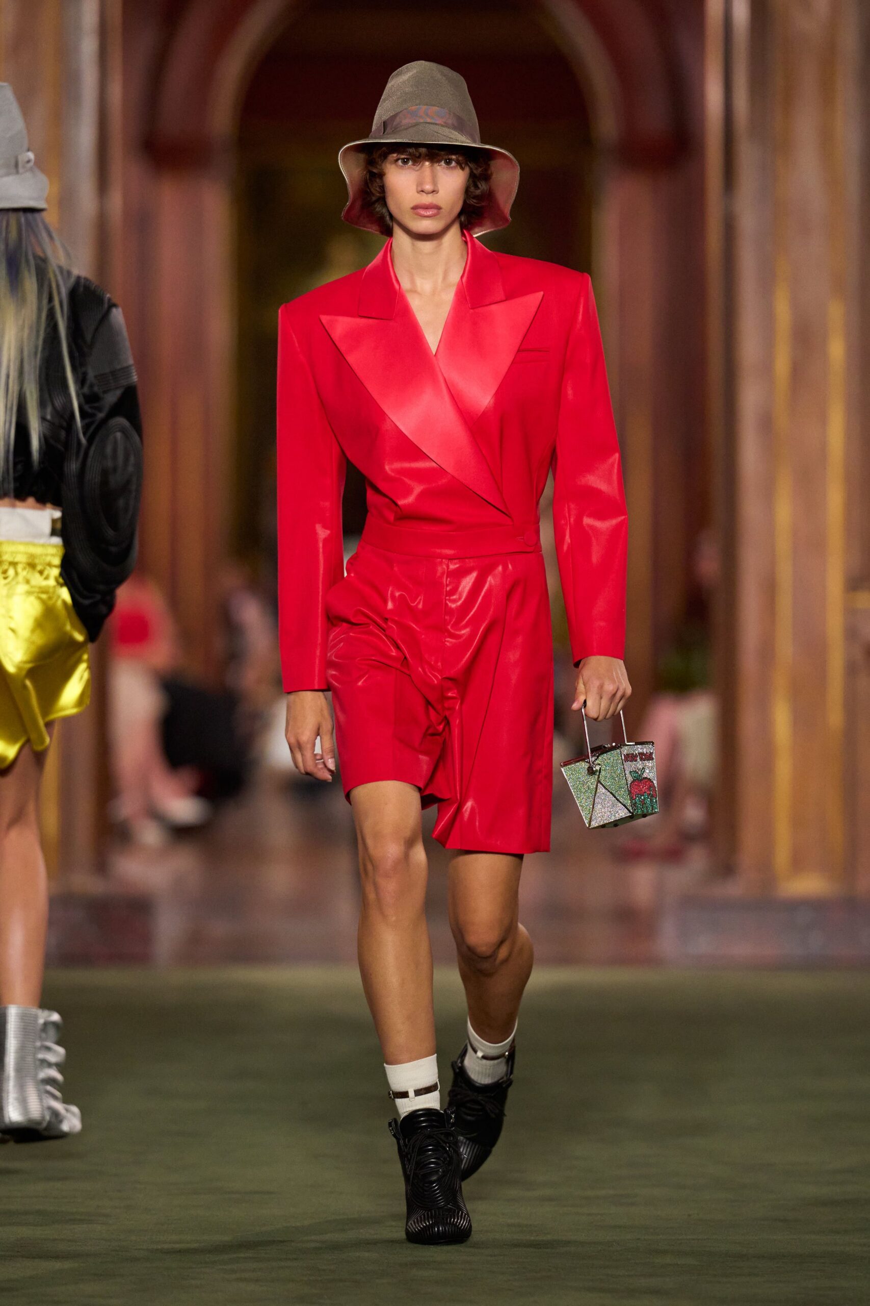 red leather long-sleeve collared fitted zippered blazer