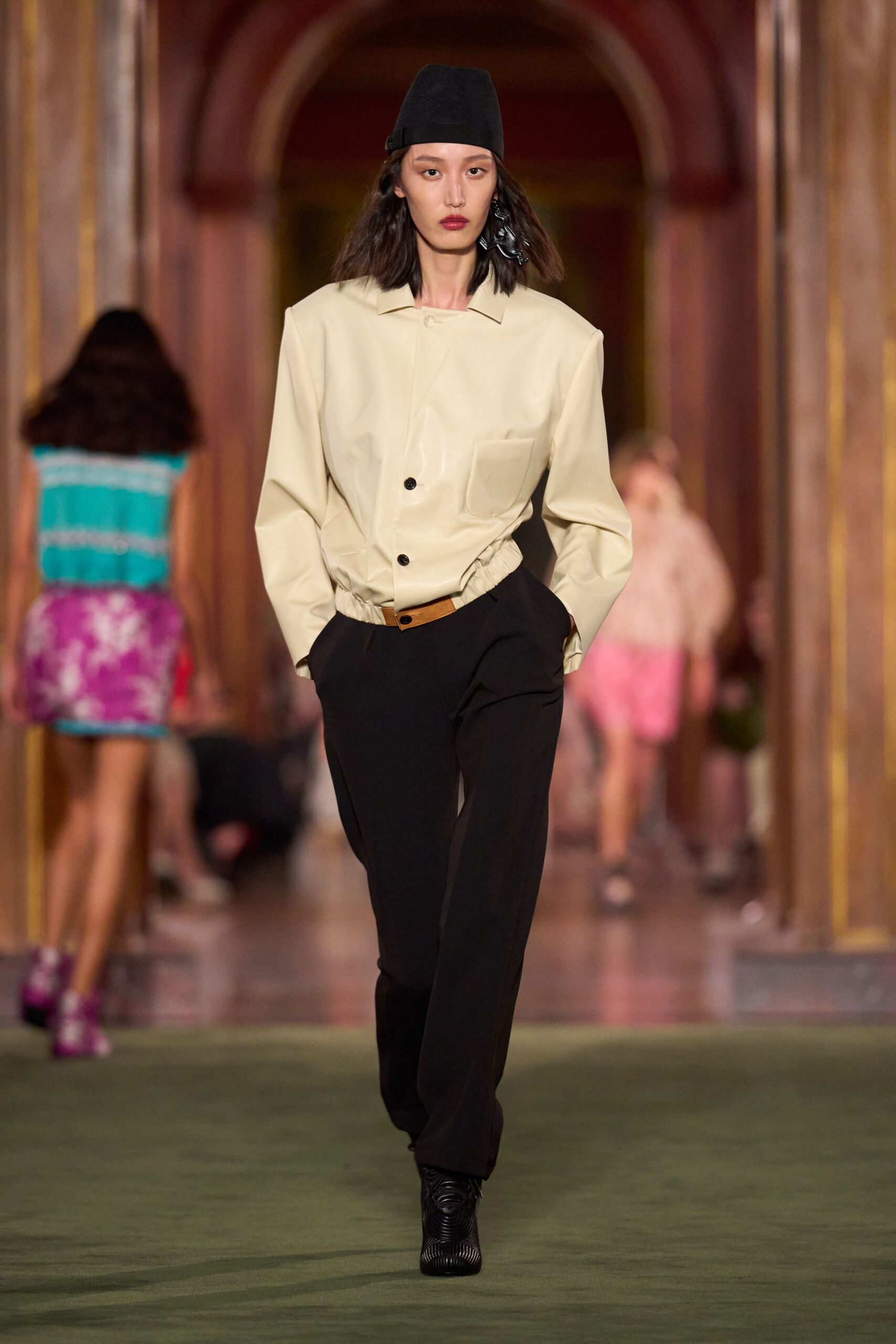 black cotton fitted high-waisted straight-leg pants
