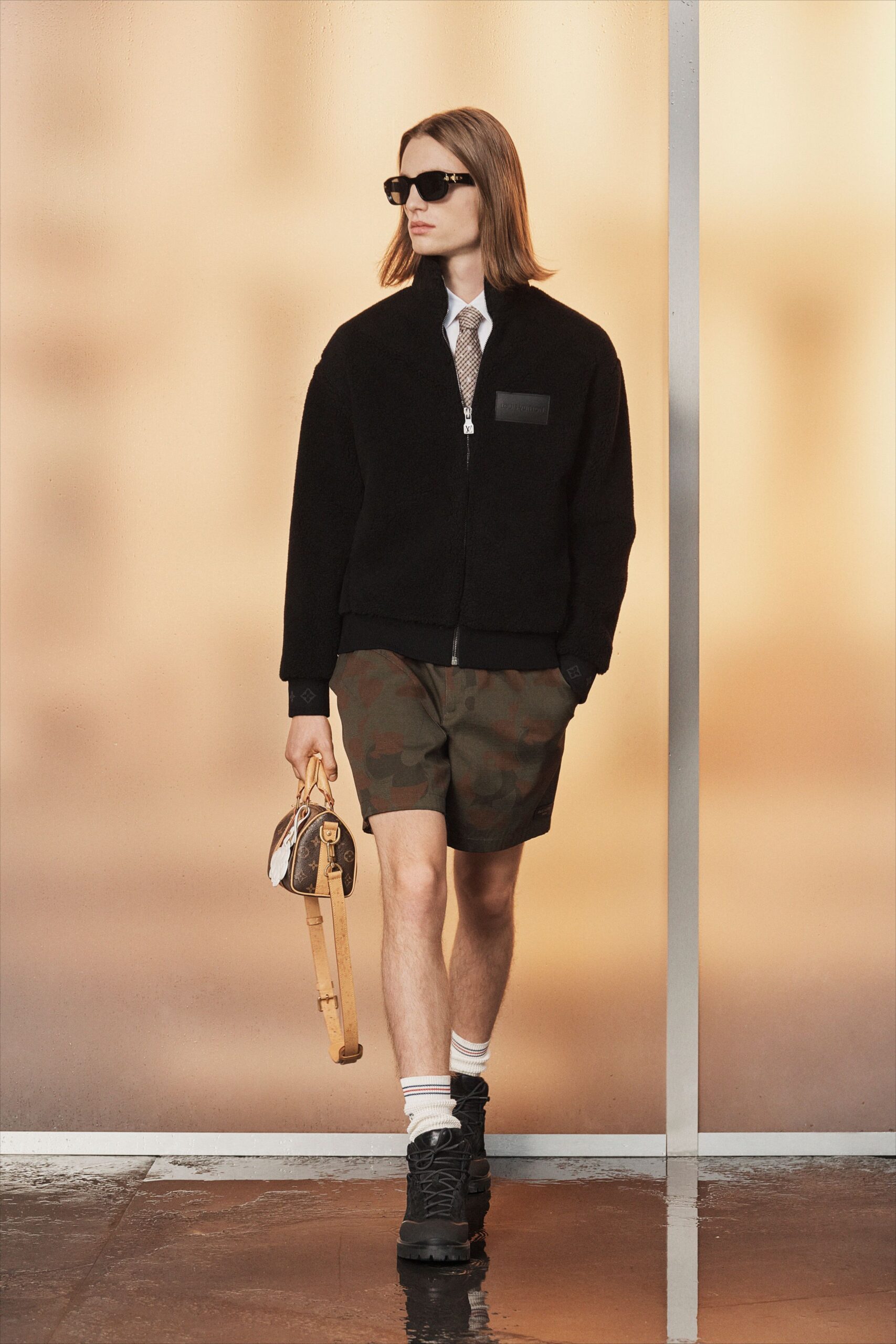 green cotton relaxed camouflage short shorts