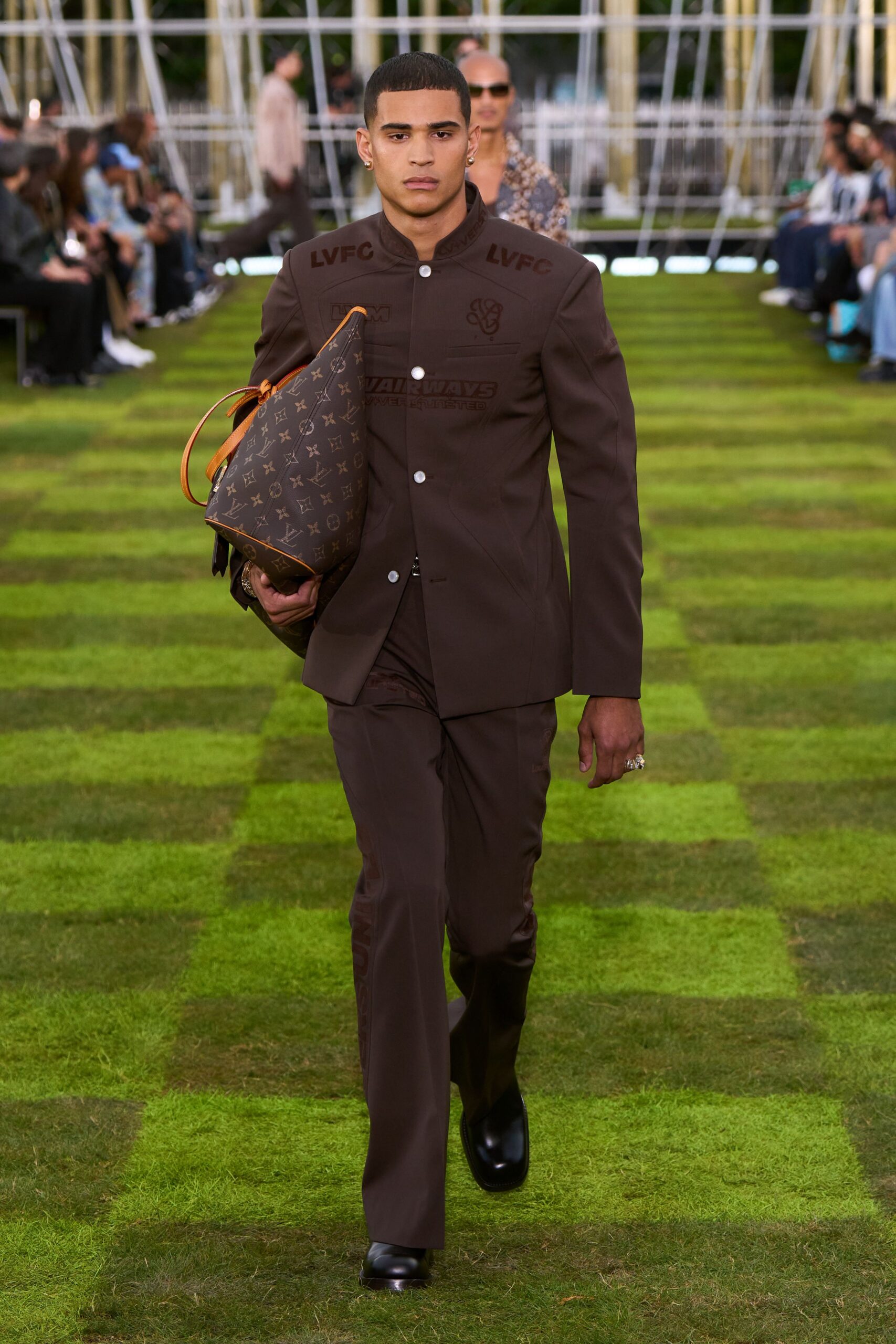 brown cotton long-sleeve collared tailored buttoned suit