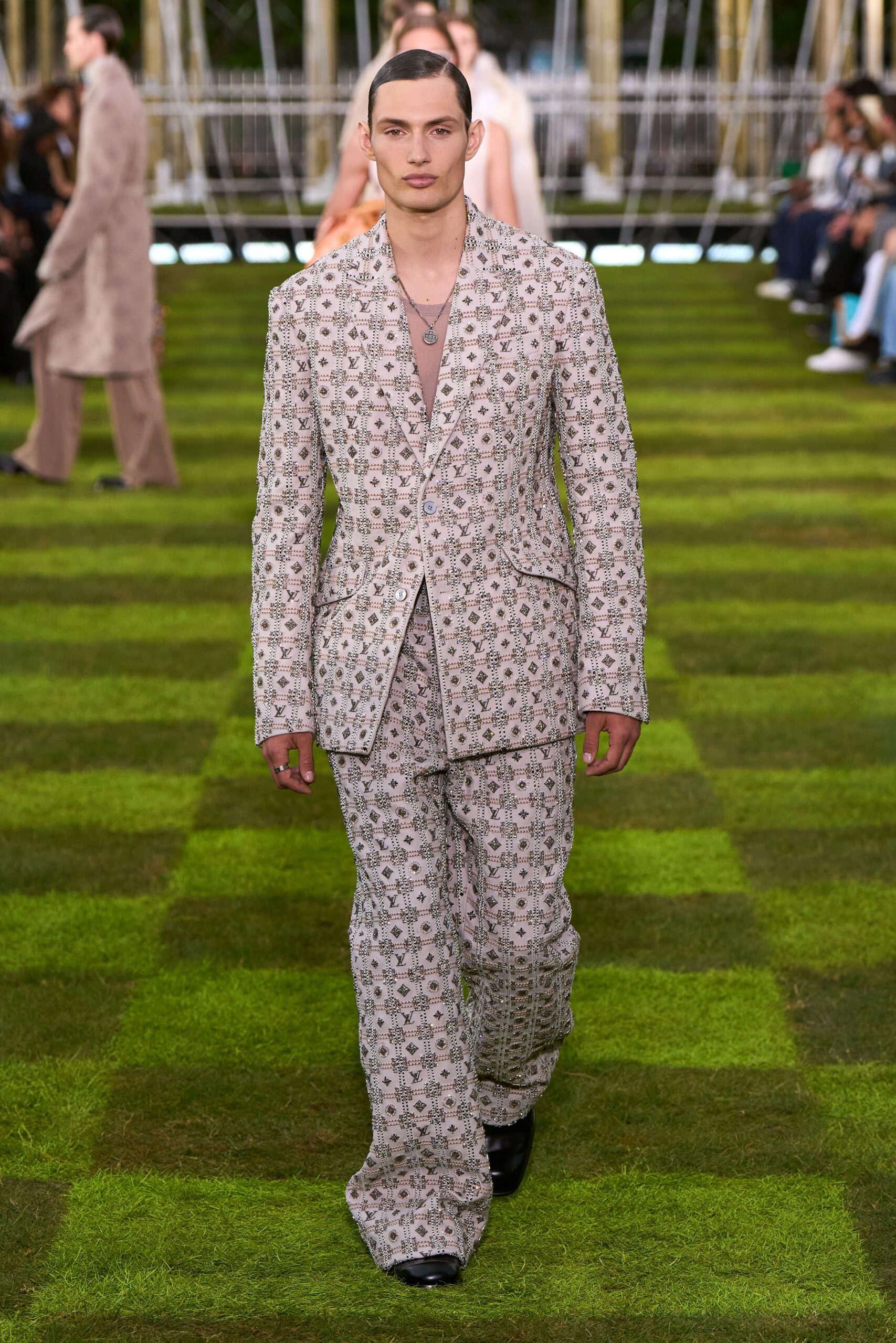 beige cotton long-sleeve collared tailored printed suit