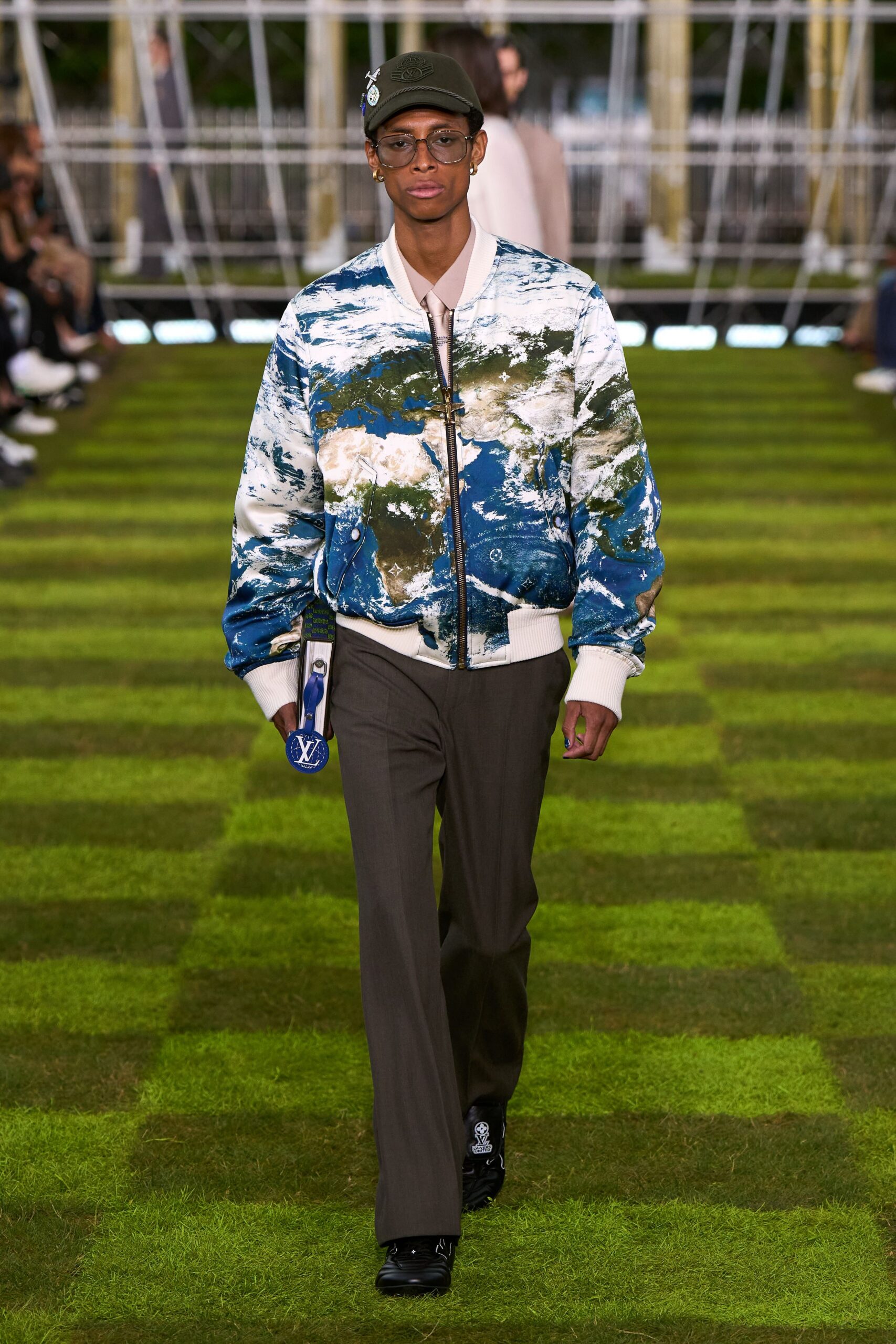 blue cotton long-sleeve collared relaxed printed jacket