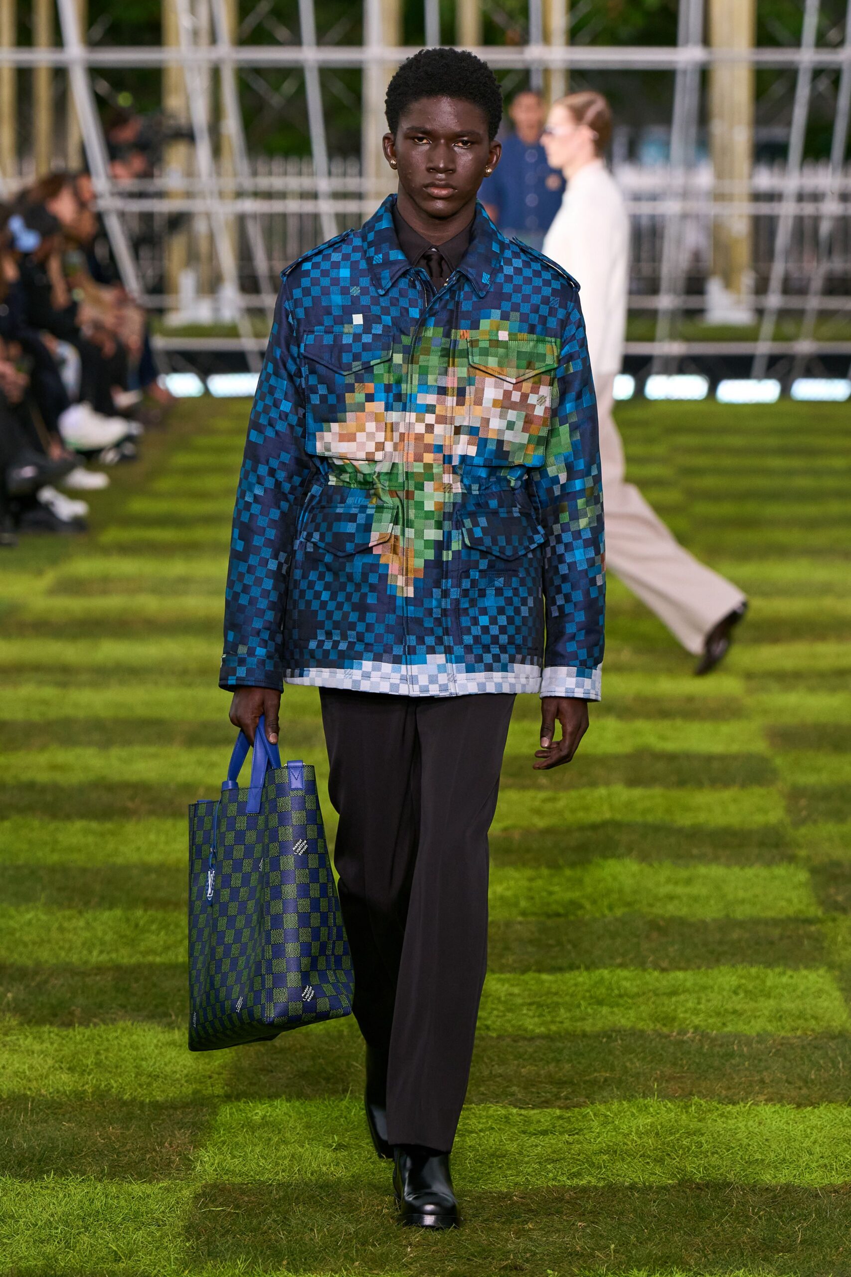 blue cotton long-sleeve collared relaxed color-blocked printed jacket