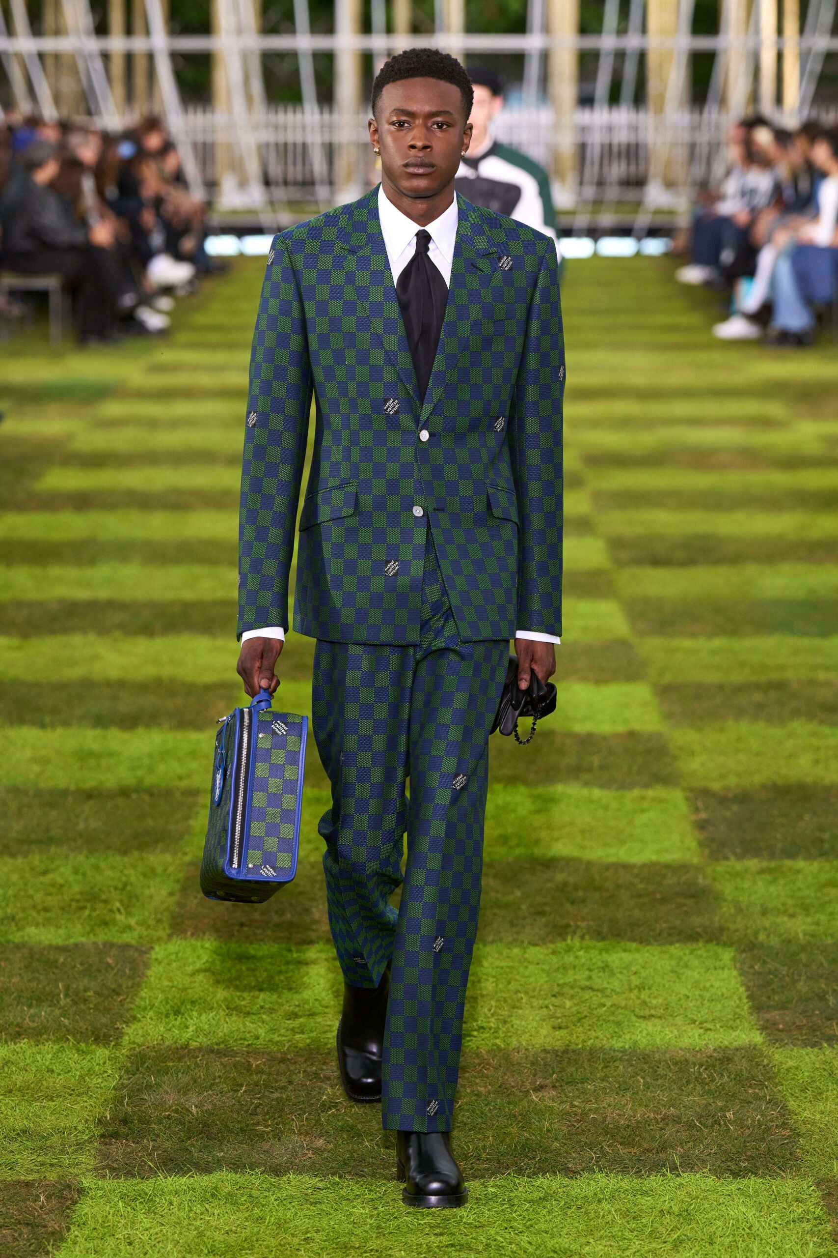 blue long-sleeve collared tailored checked suit