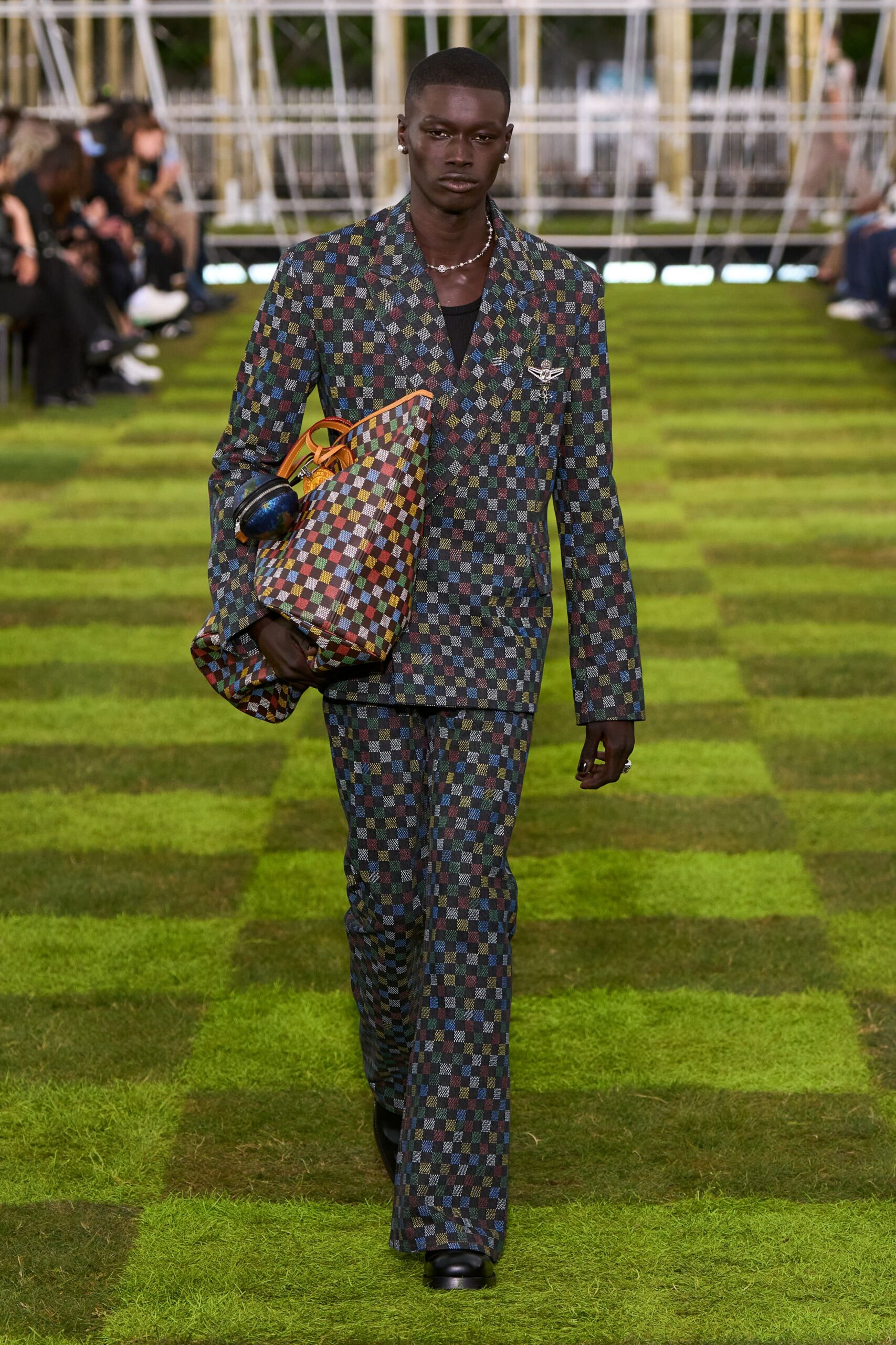 Louis Vuitton Spring 2025 Menswear Look 81