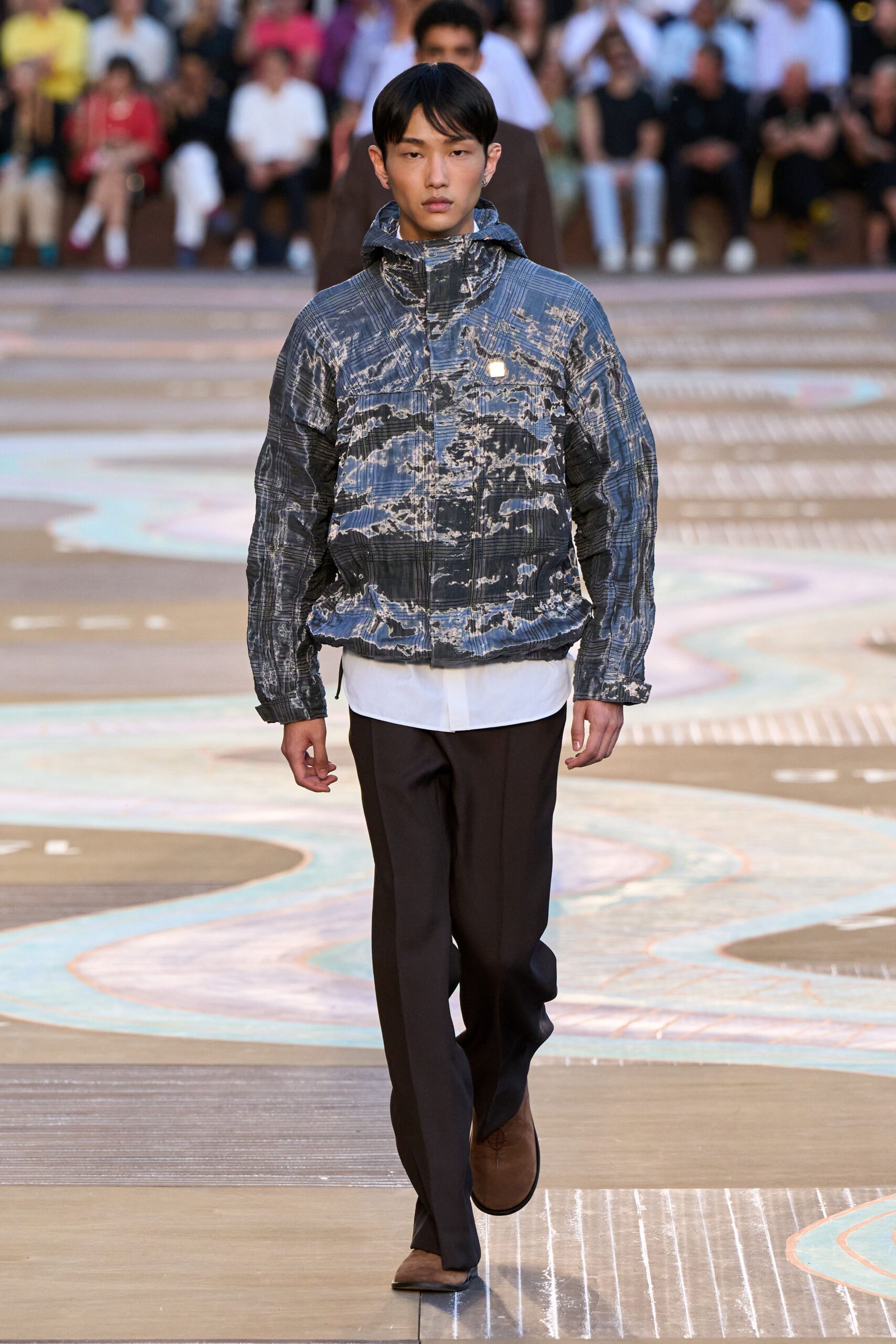gray jersey long-sleeve collared relaxed zippered printed jacket