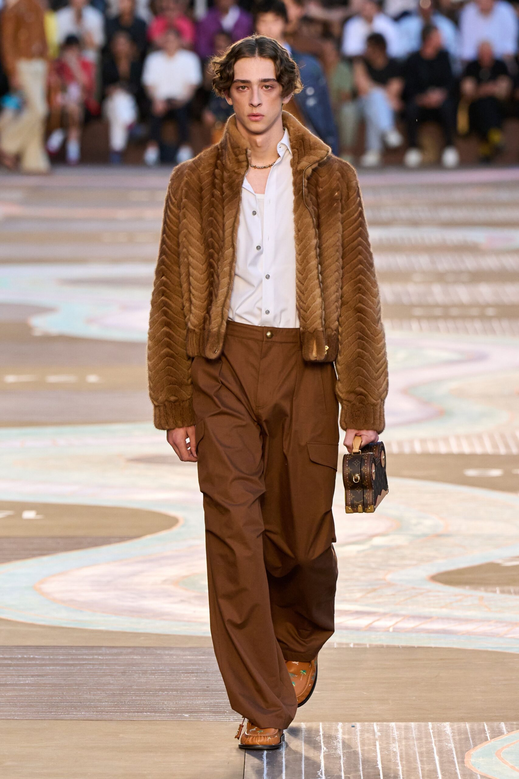 brown faux-fur long-sleeve collared fitted zippered jacket