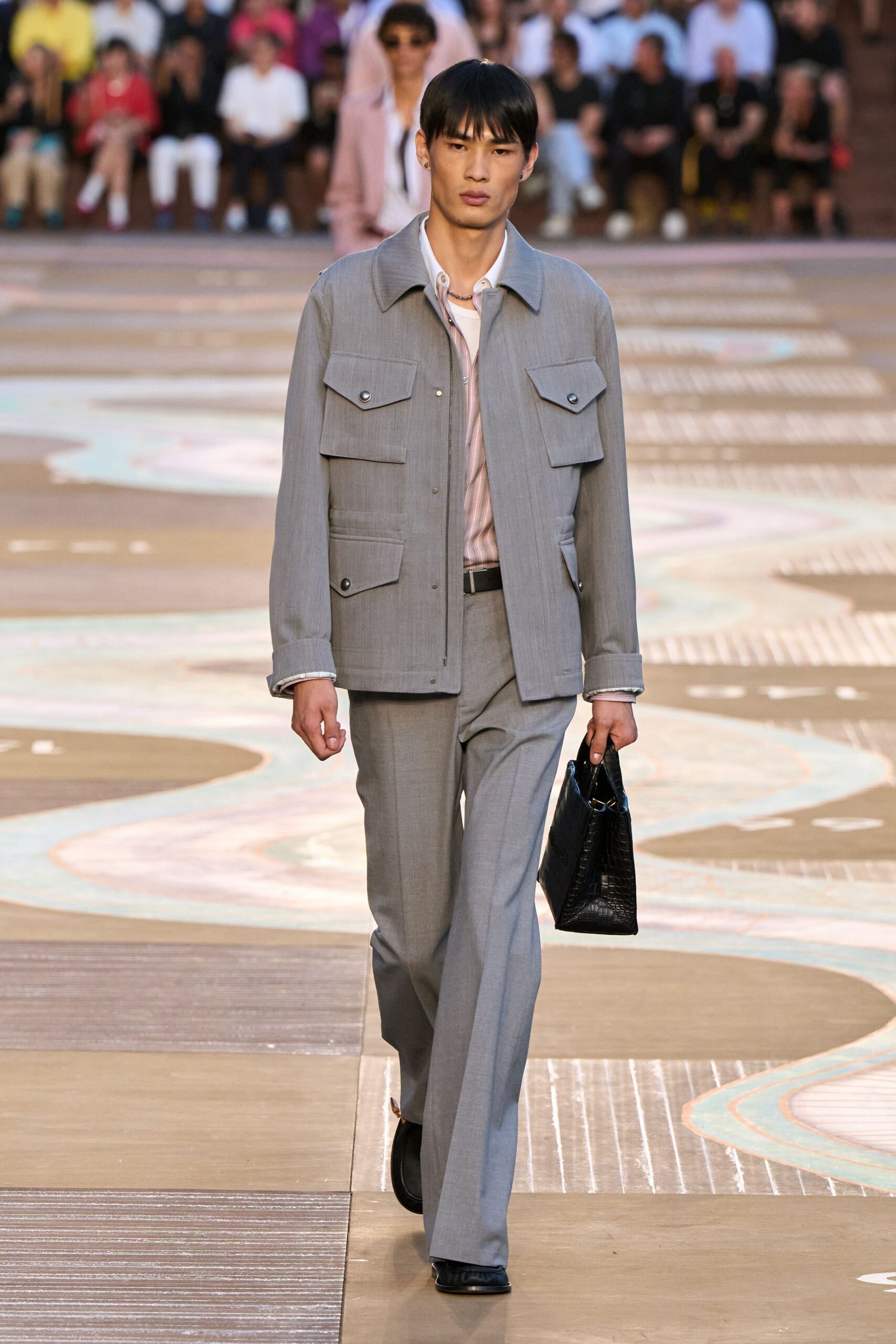 gray cotton long-sleeve collared relaxed buttoned pockets jacket