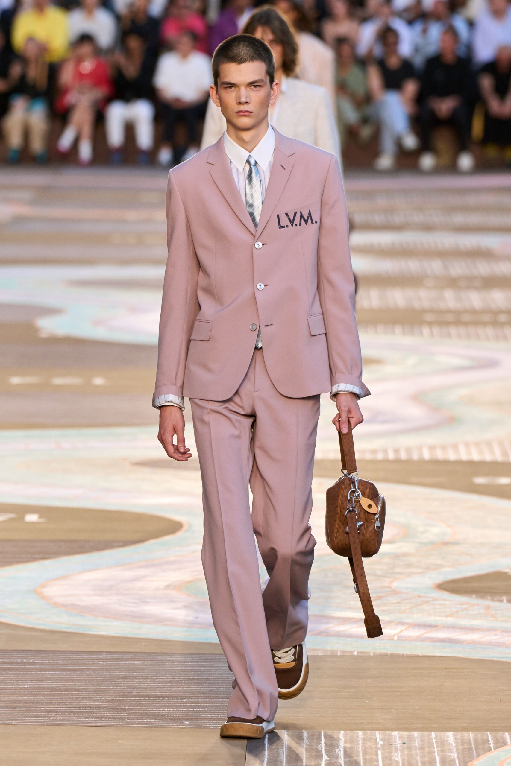 pink cotton long-sleeve collared tailored buttoned suit