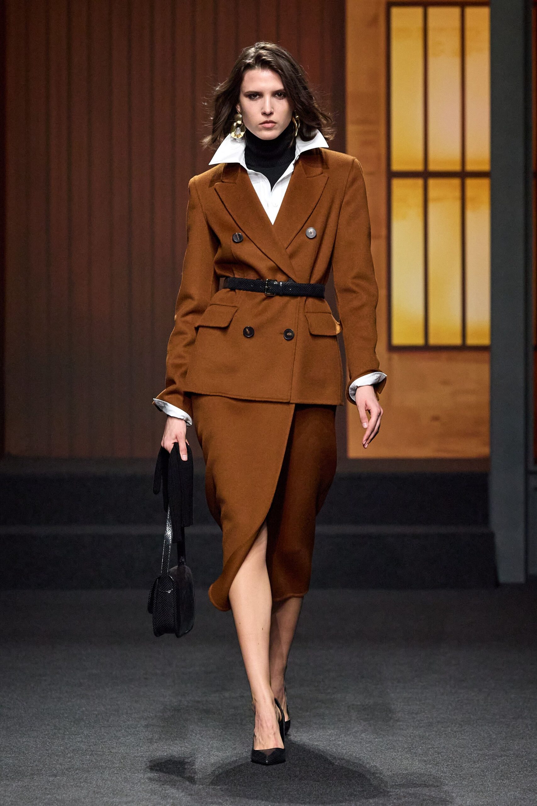 brown wool long-sleeve collared tailored buttoned blazer