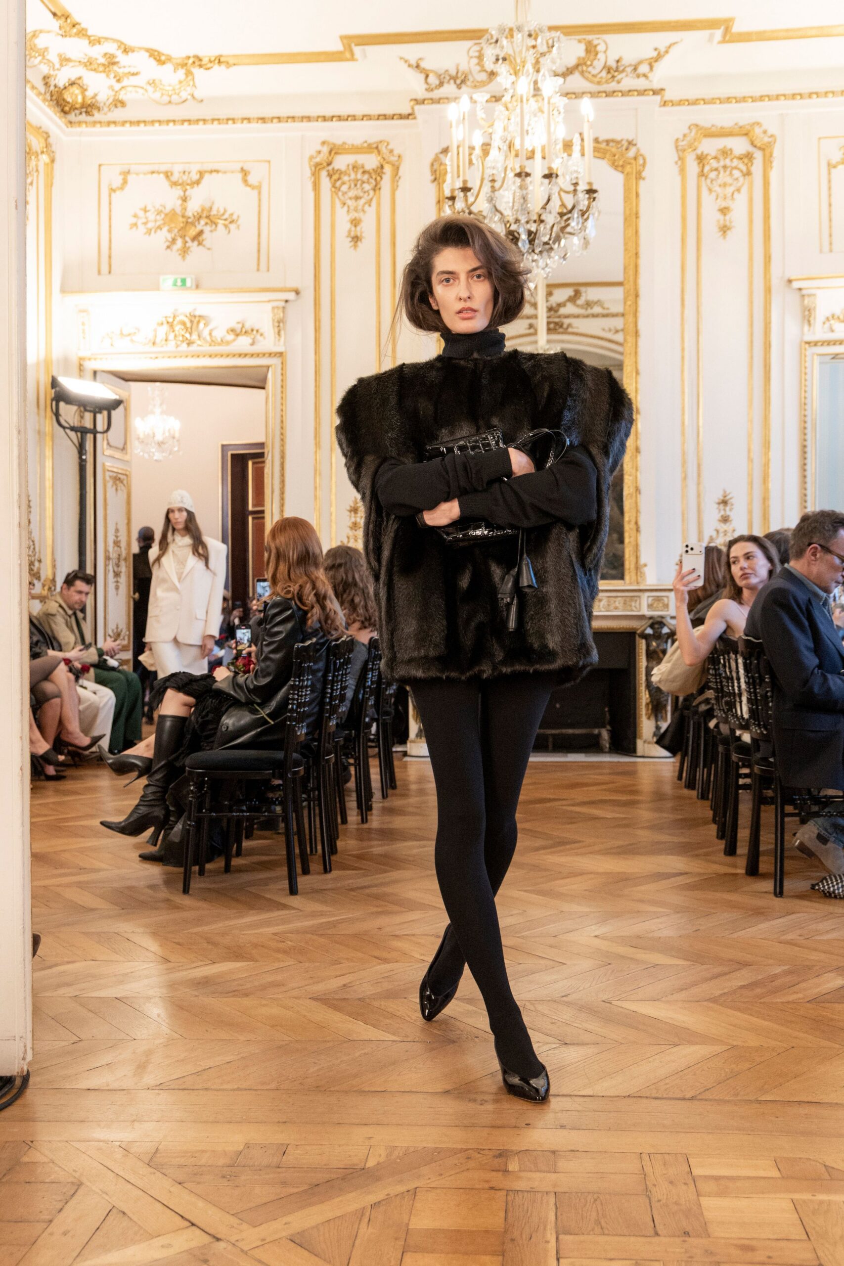 black fur long-sleeve fitted layered top