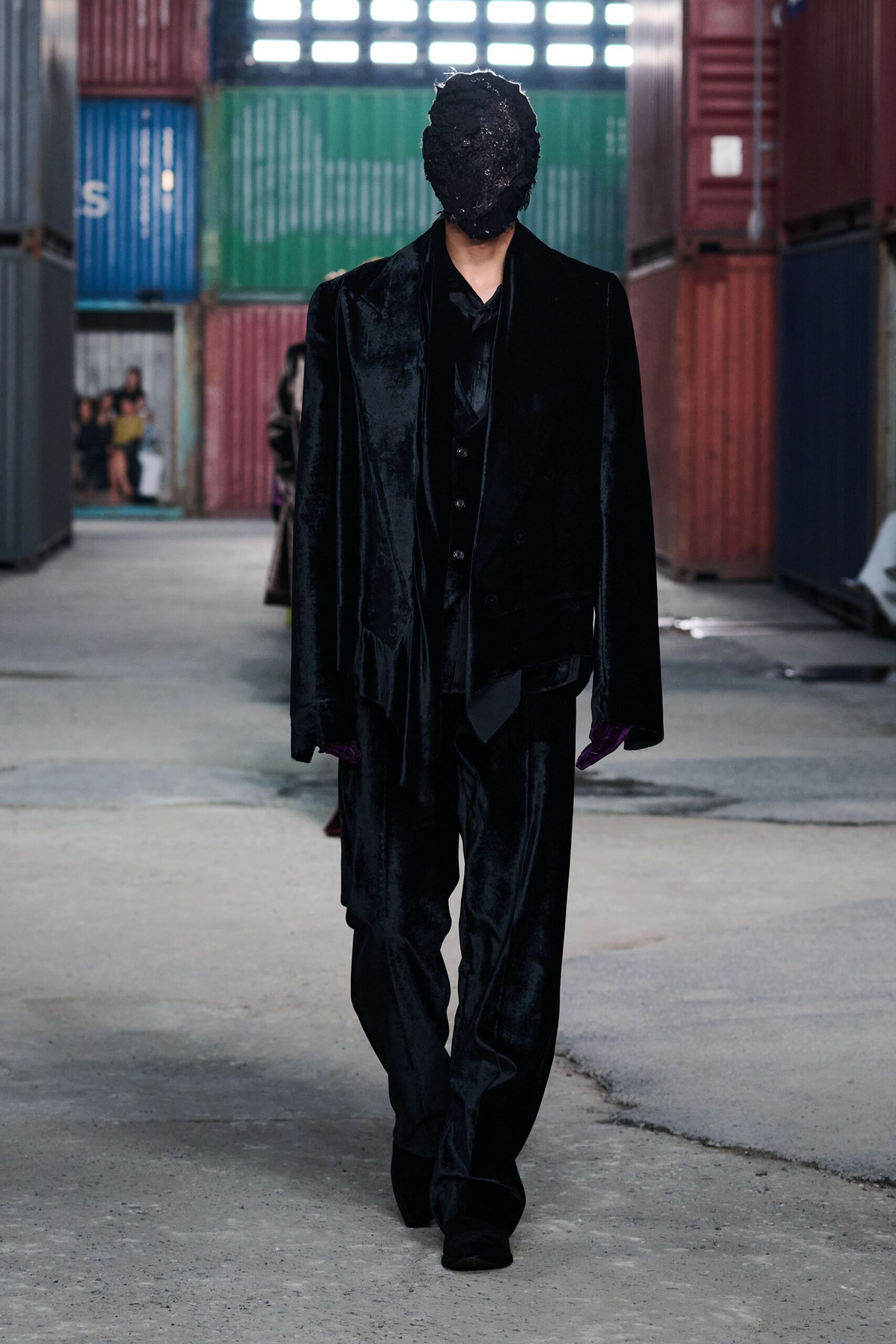 black velvet long-sleeve collared relaxed buttoned suit