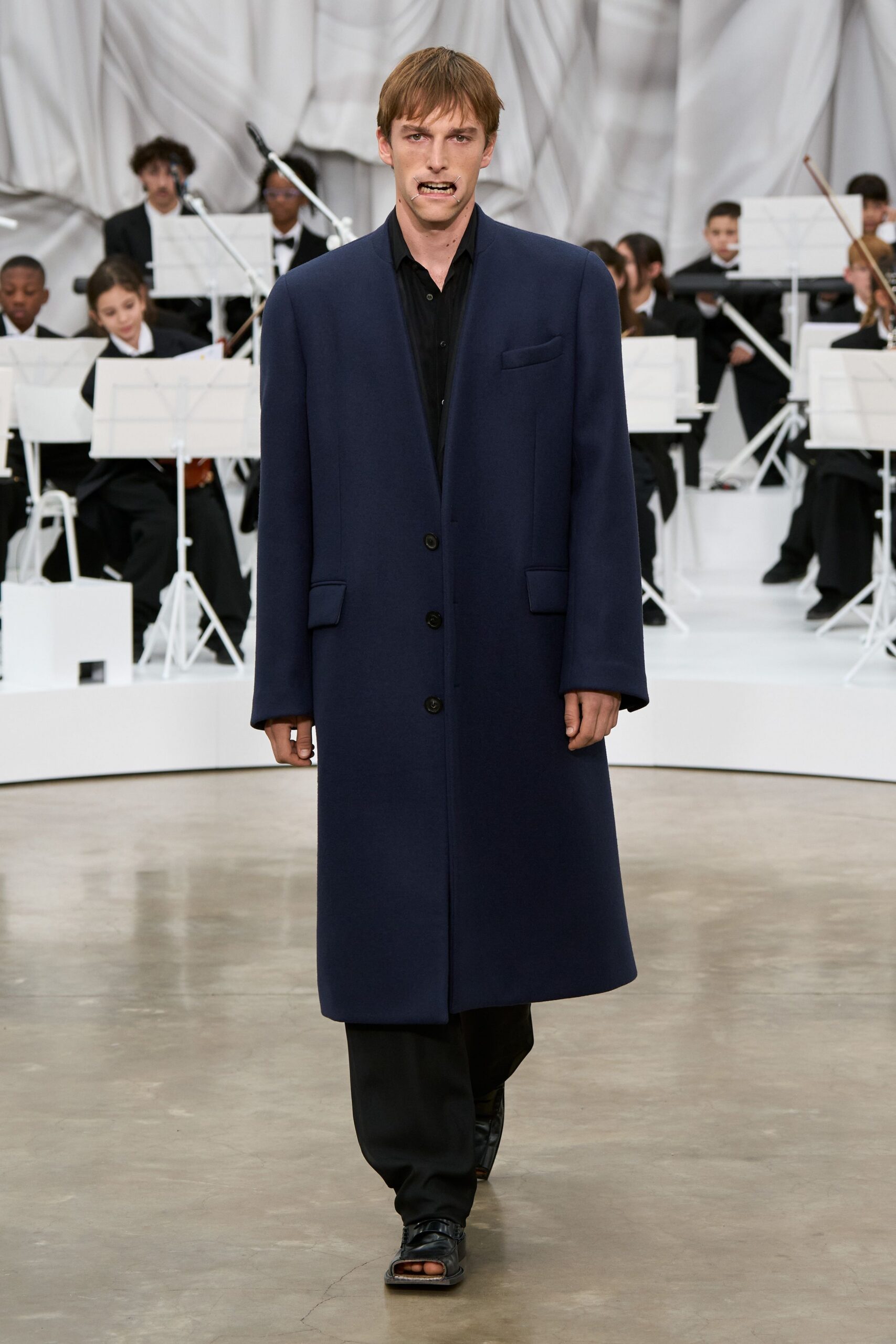 blue wool long-sleeve collared relaxed buttoned coat