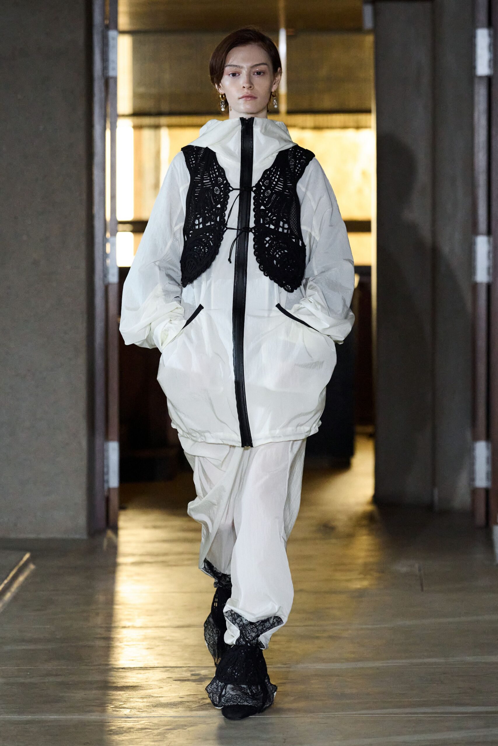 white cotton long-sleeve collared relaxed zippered layered jacket