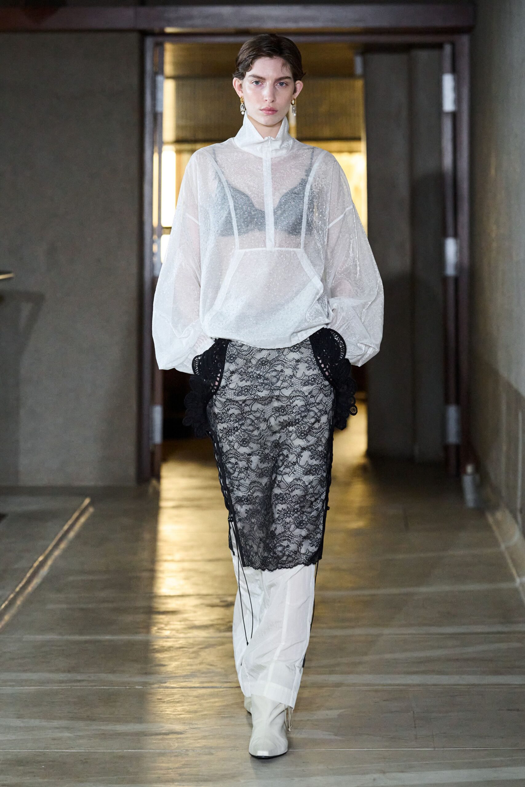 black lace fitted straight-leg pants