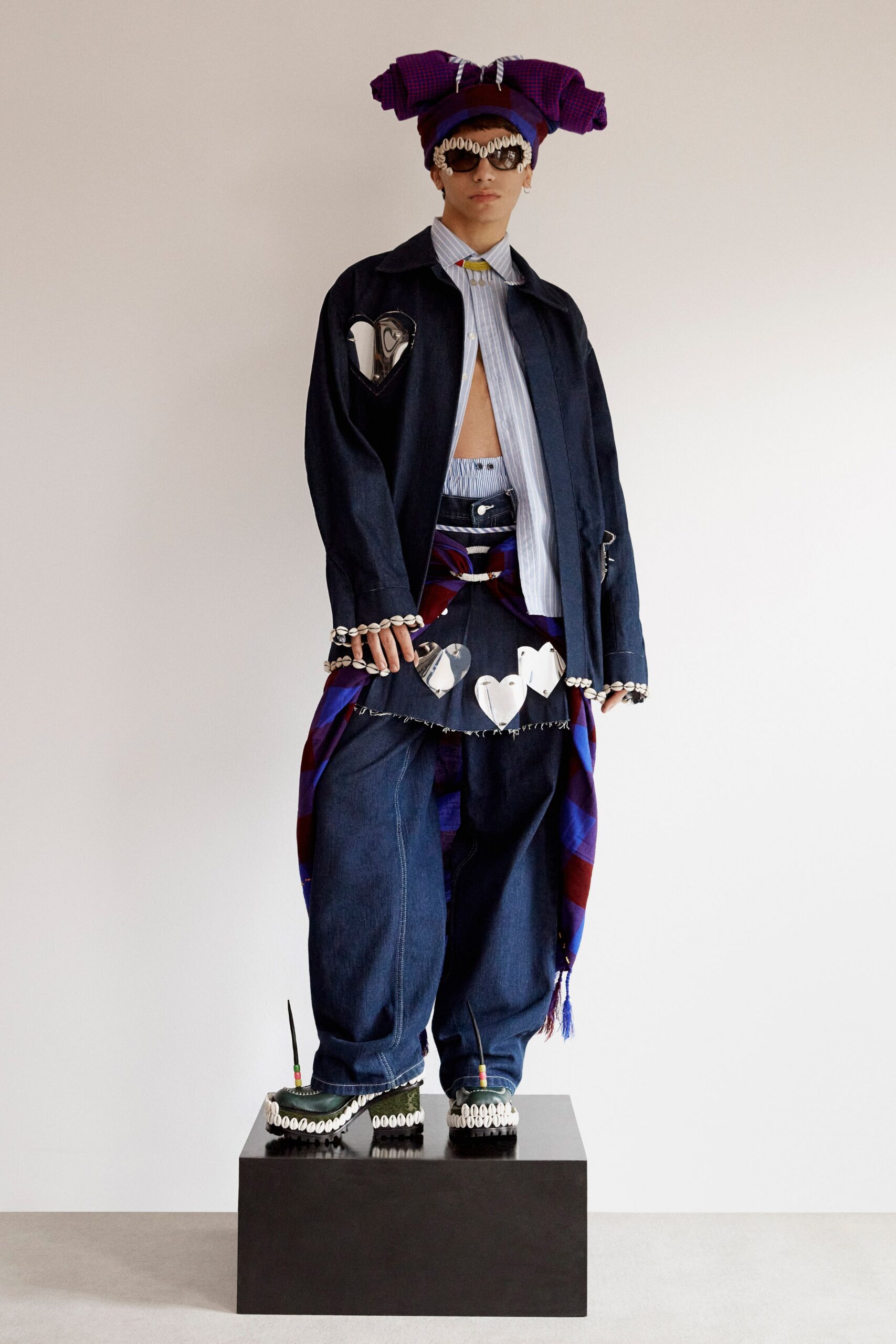 blue denim long-sleeve collared relaxed buttoned jacket