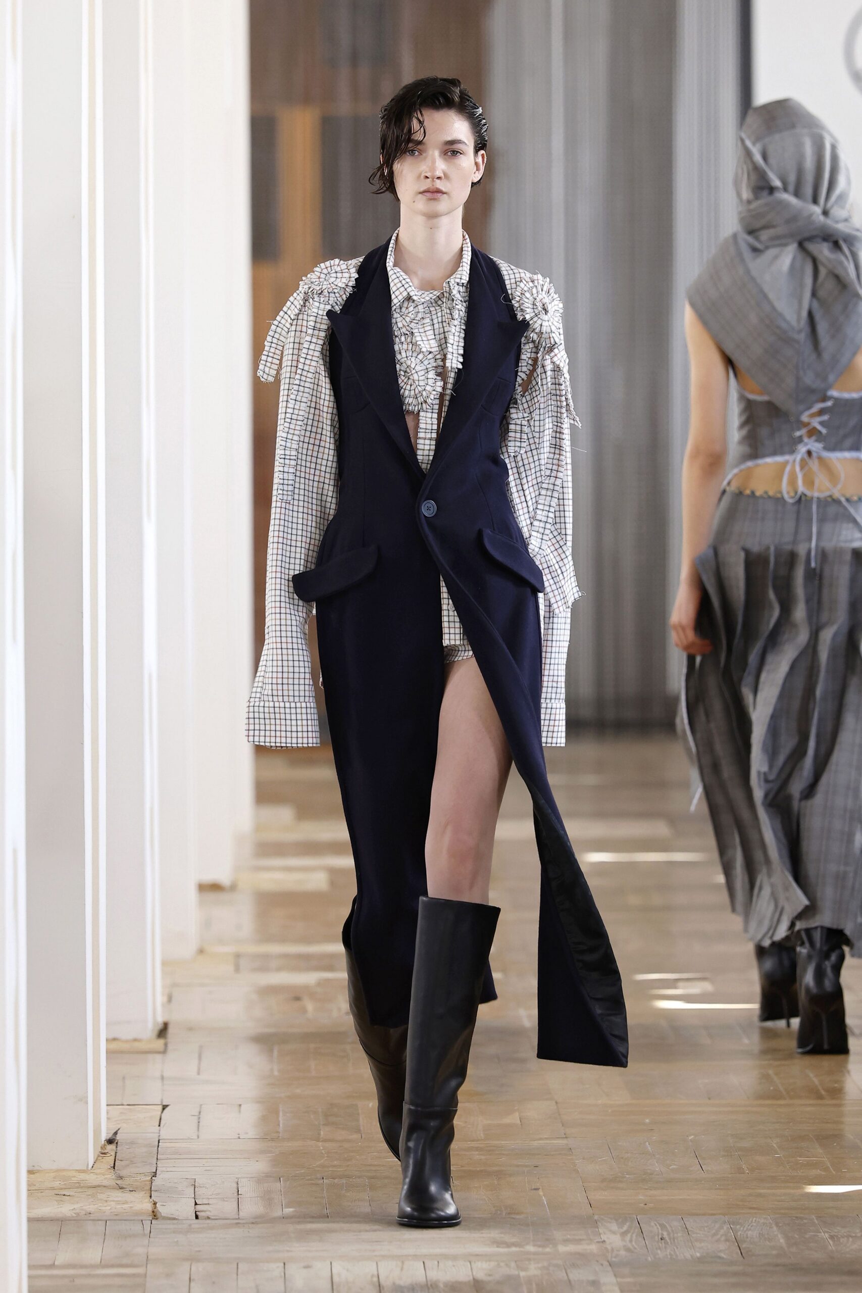 blue cotton long-sleeve collared tailored buttoned blazer