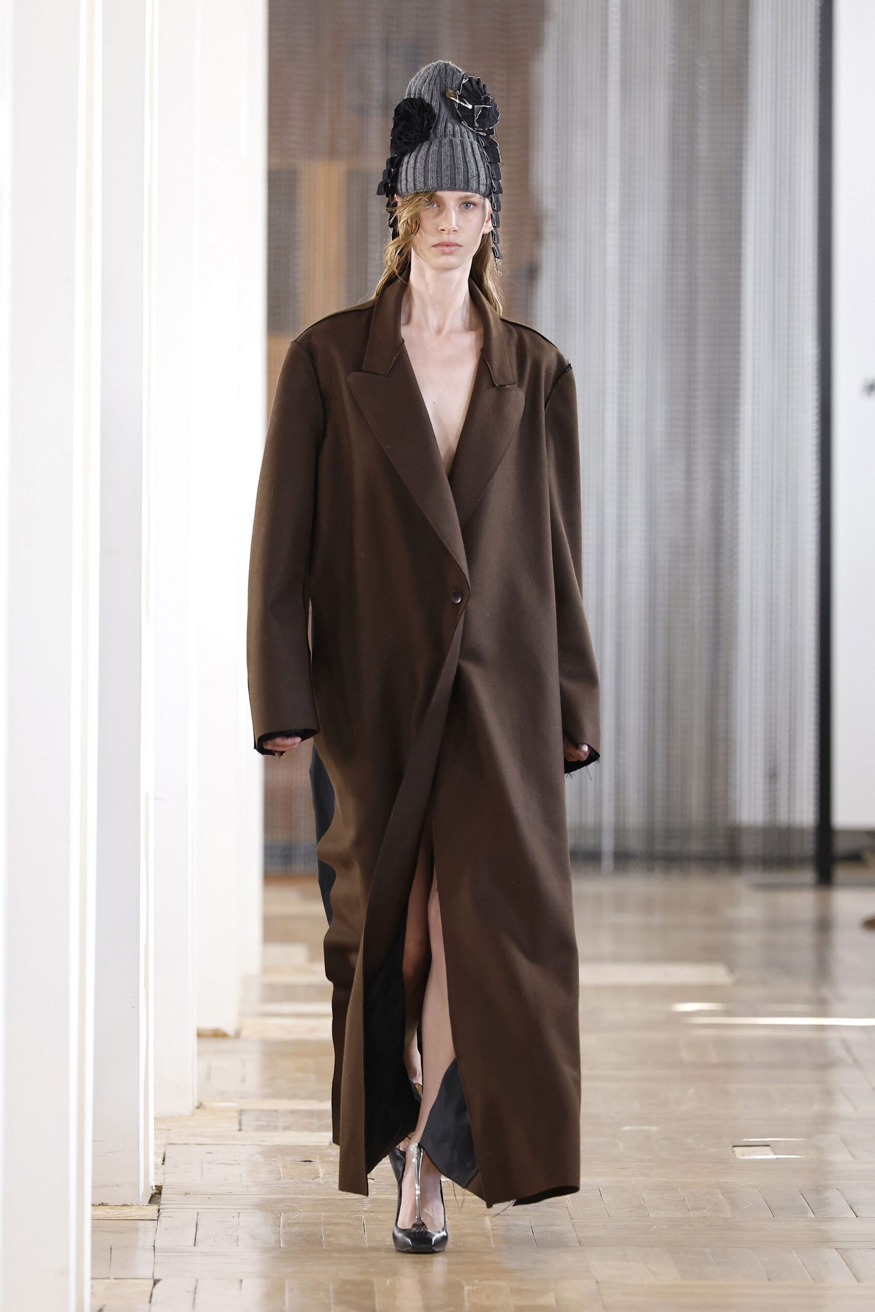 brown wool long-sleeve collared oversized maxi coat