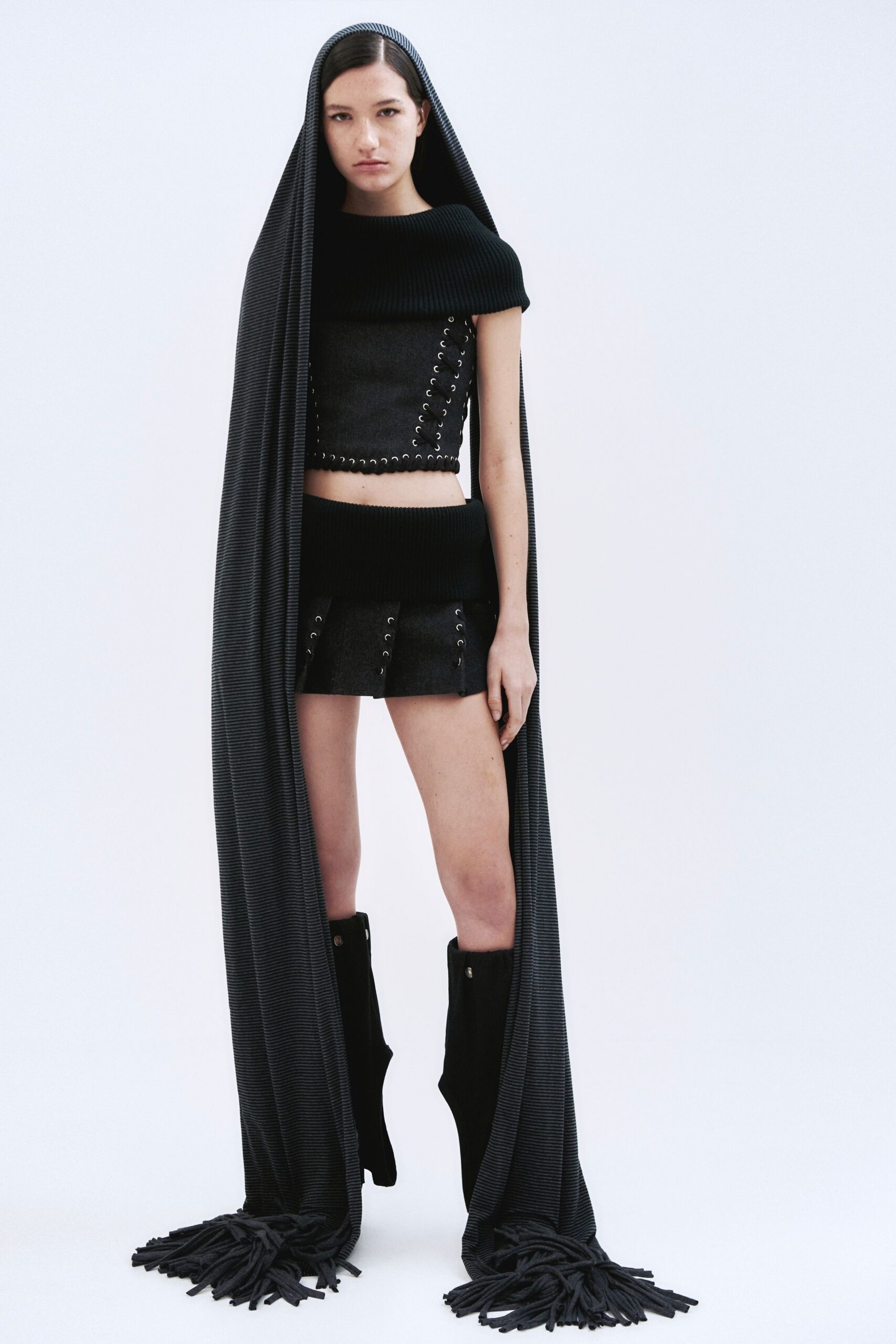 black knit fitted zippered short skirt