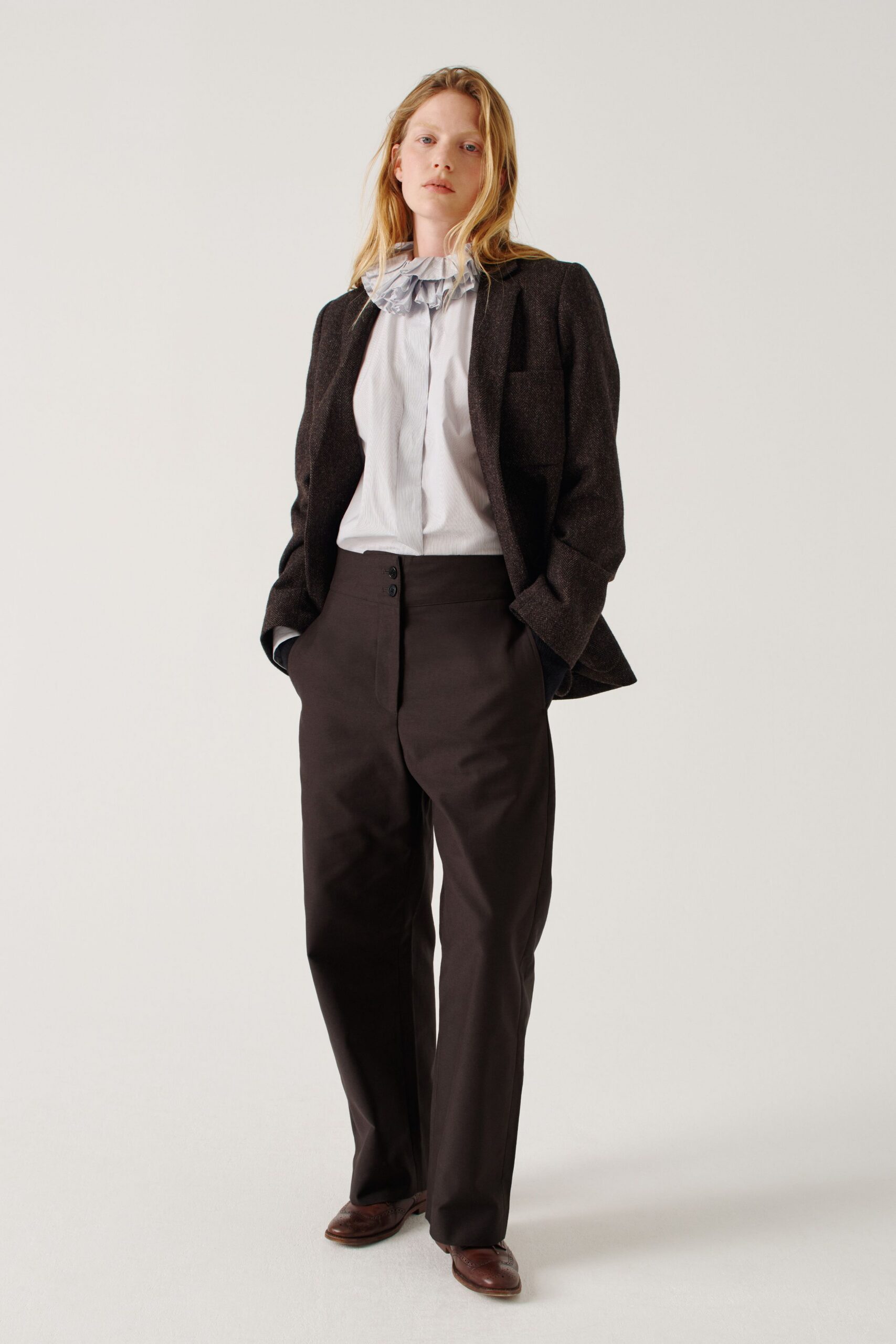 black wool long-sleeve collared structured blazer