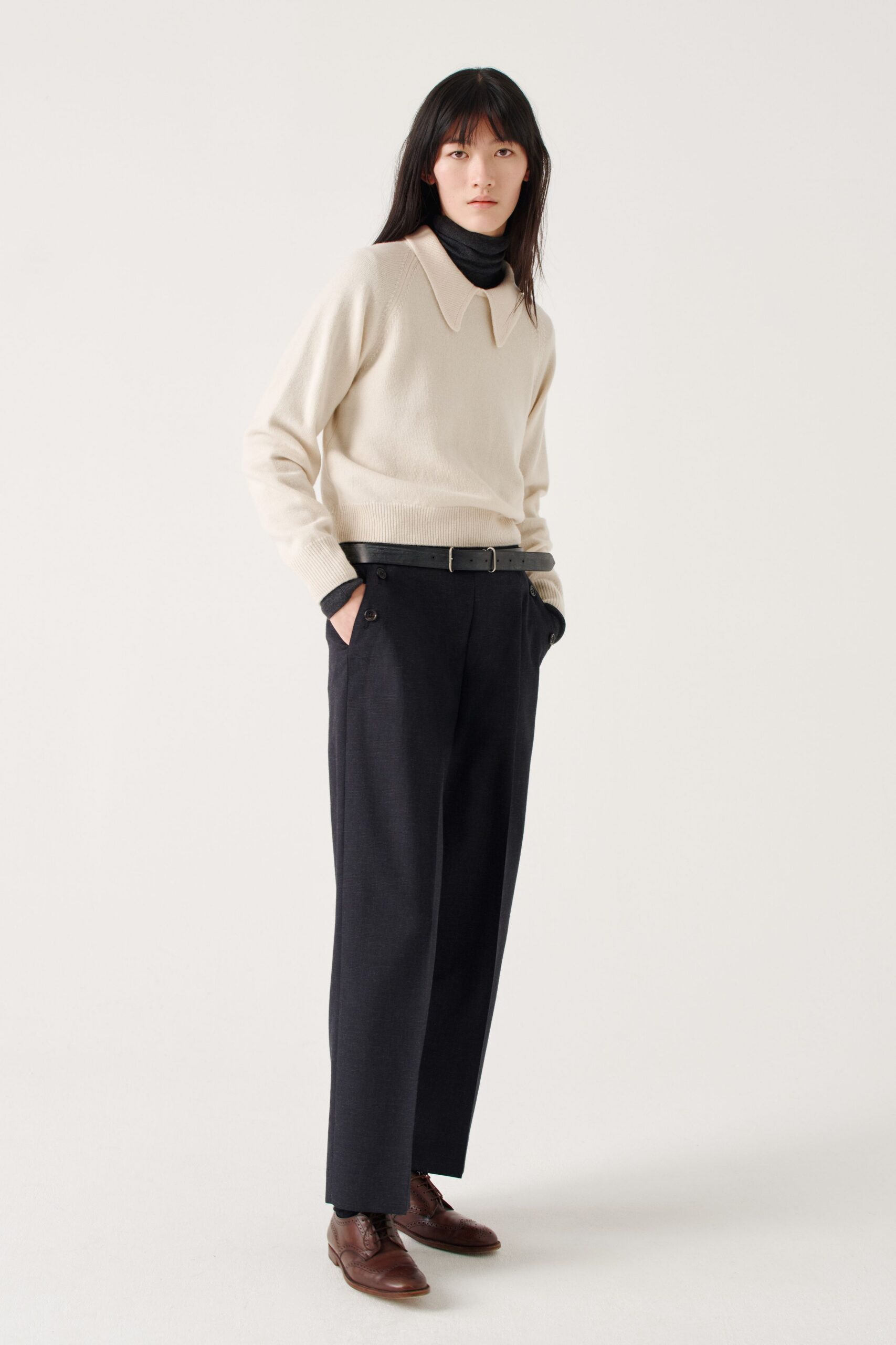 beige wool long-sleeve collared fitted sweater