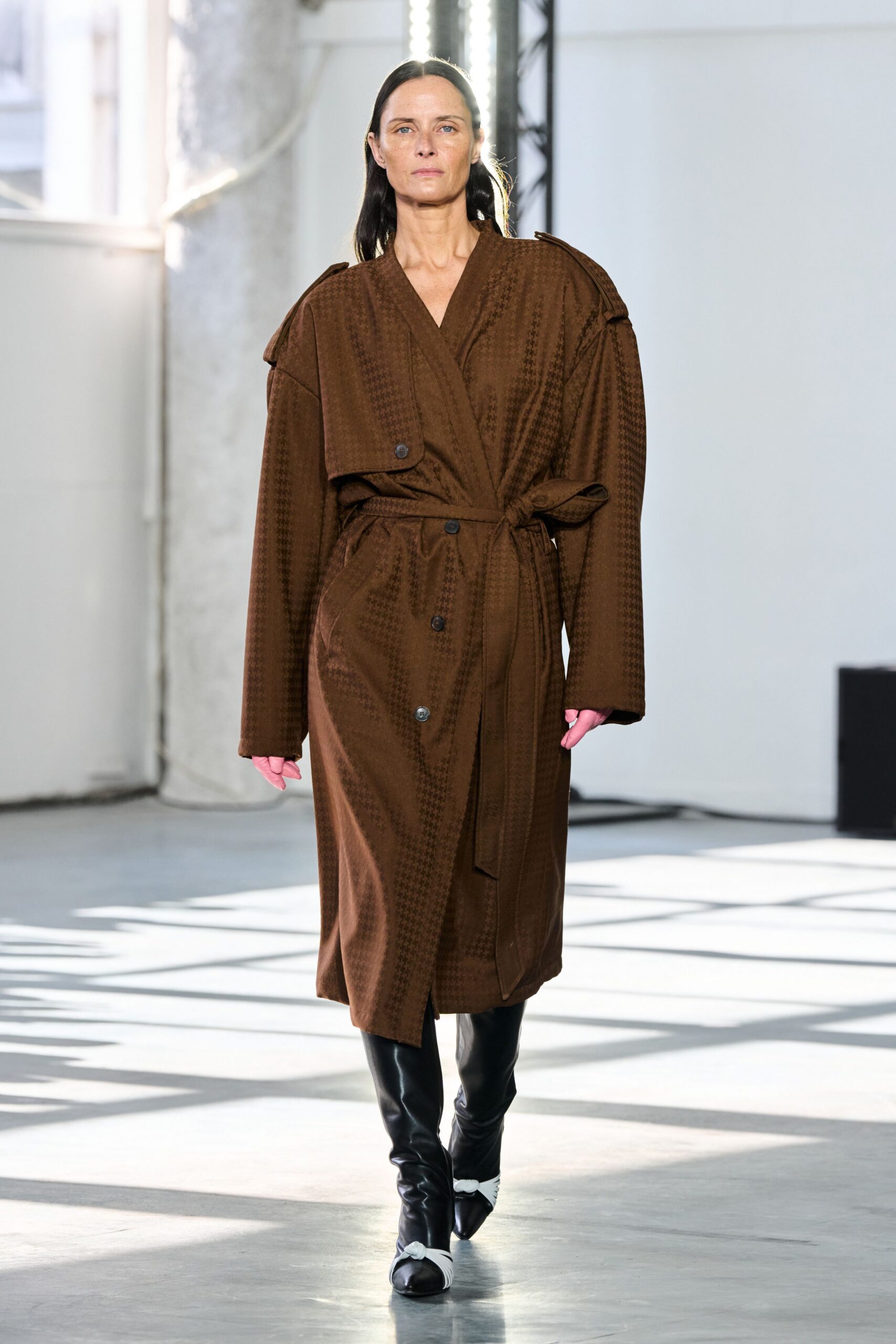 brown wool long-sleeve collared oversized checked belted coat