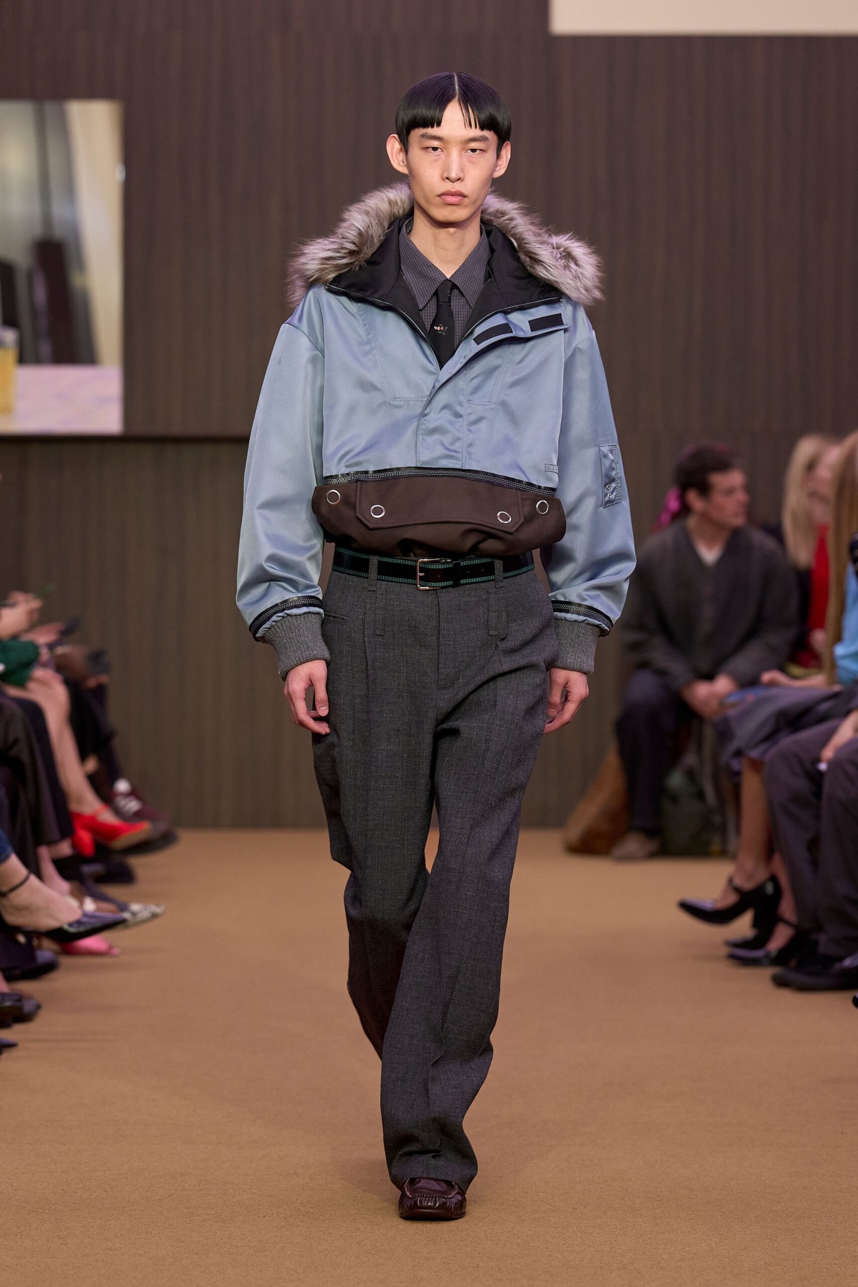 blue jersey long-sleeve collared relaxed zippered padded jacket