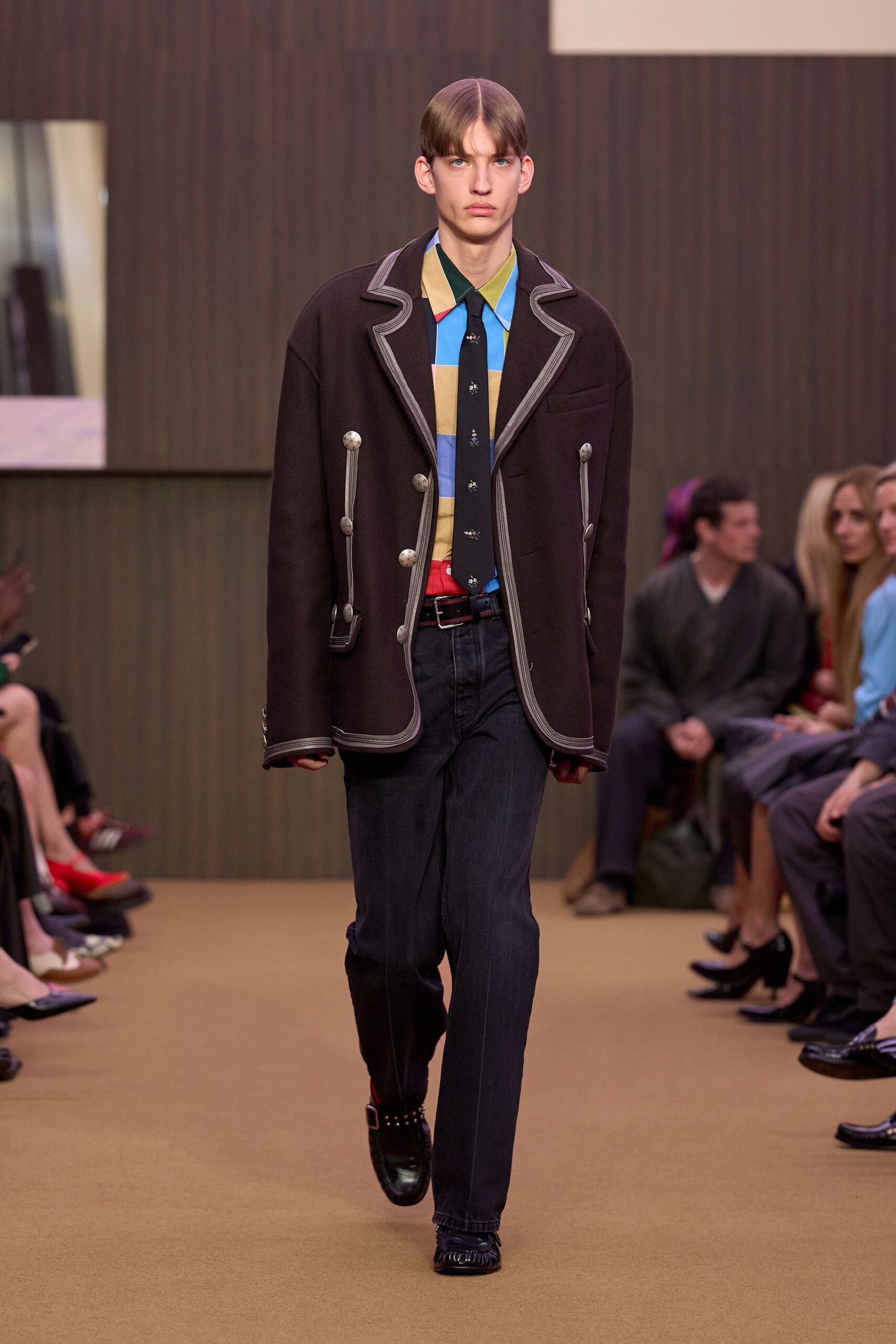 brown wool long-sleeve collared oversized zippered buttoned jacket