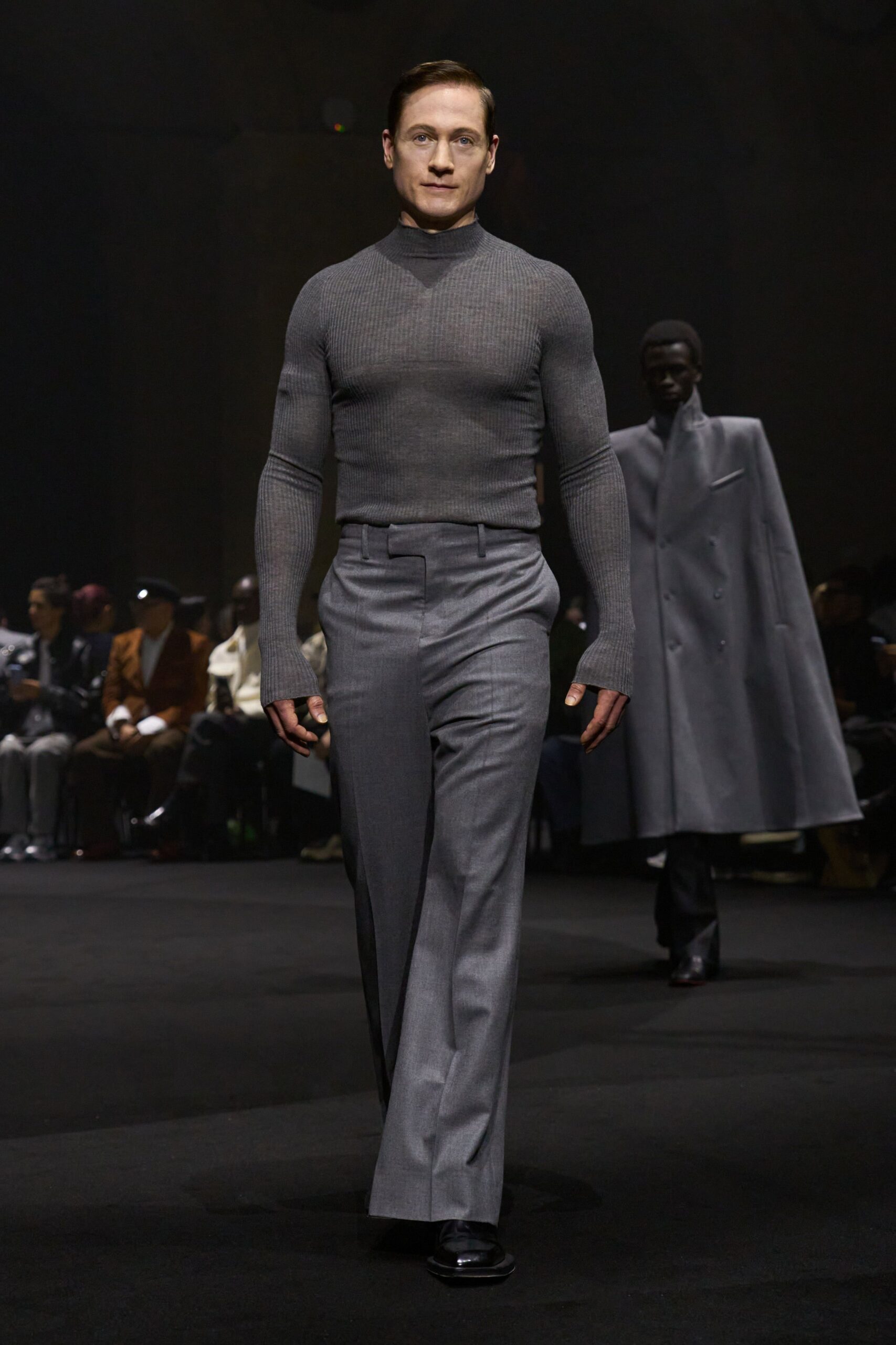 gray knit long-sleeve turtleneck fitted top