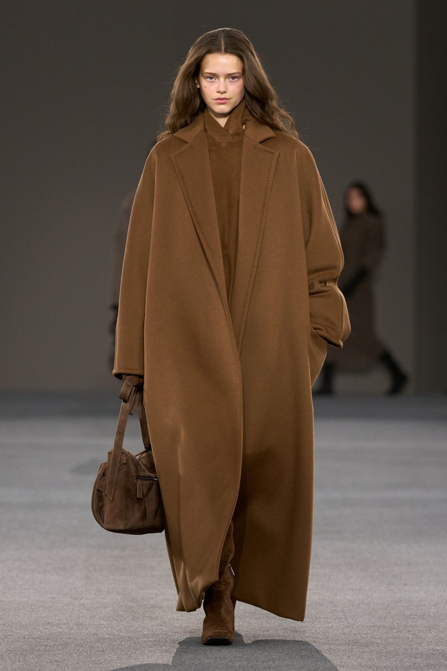brown wool long-sleeve collared oversized maxi coat