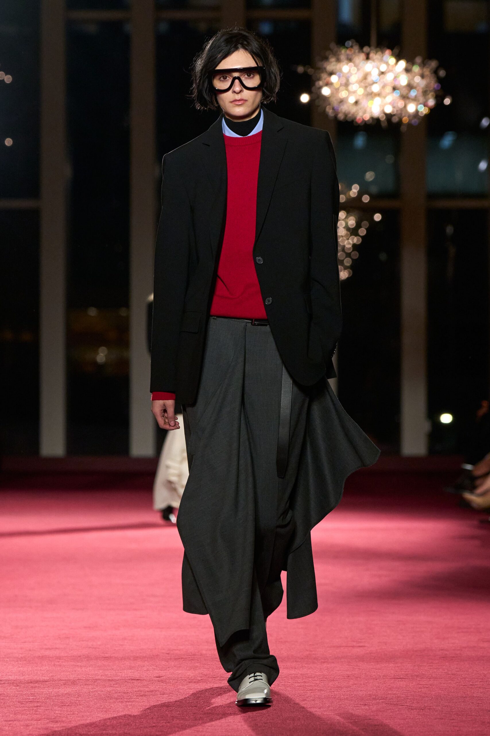 gray relaxed pleated pants