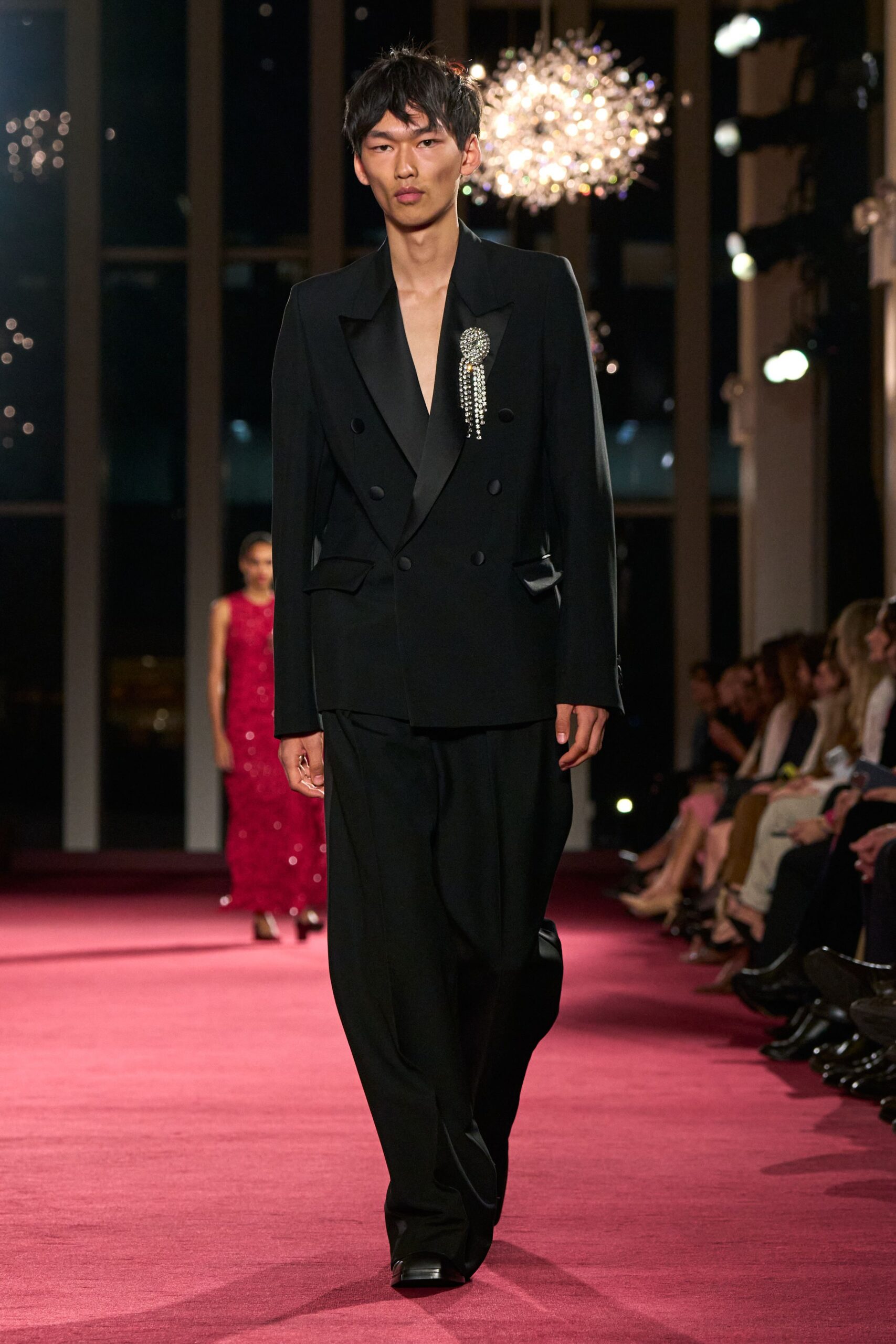 black wool long-sleeve collared tailored suit