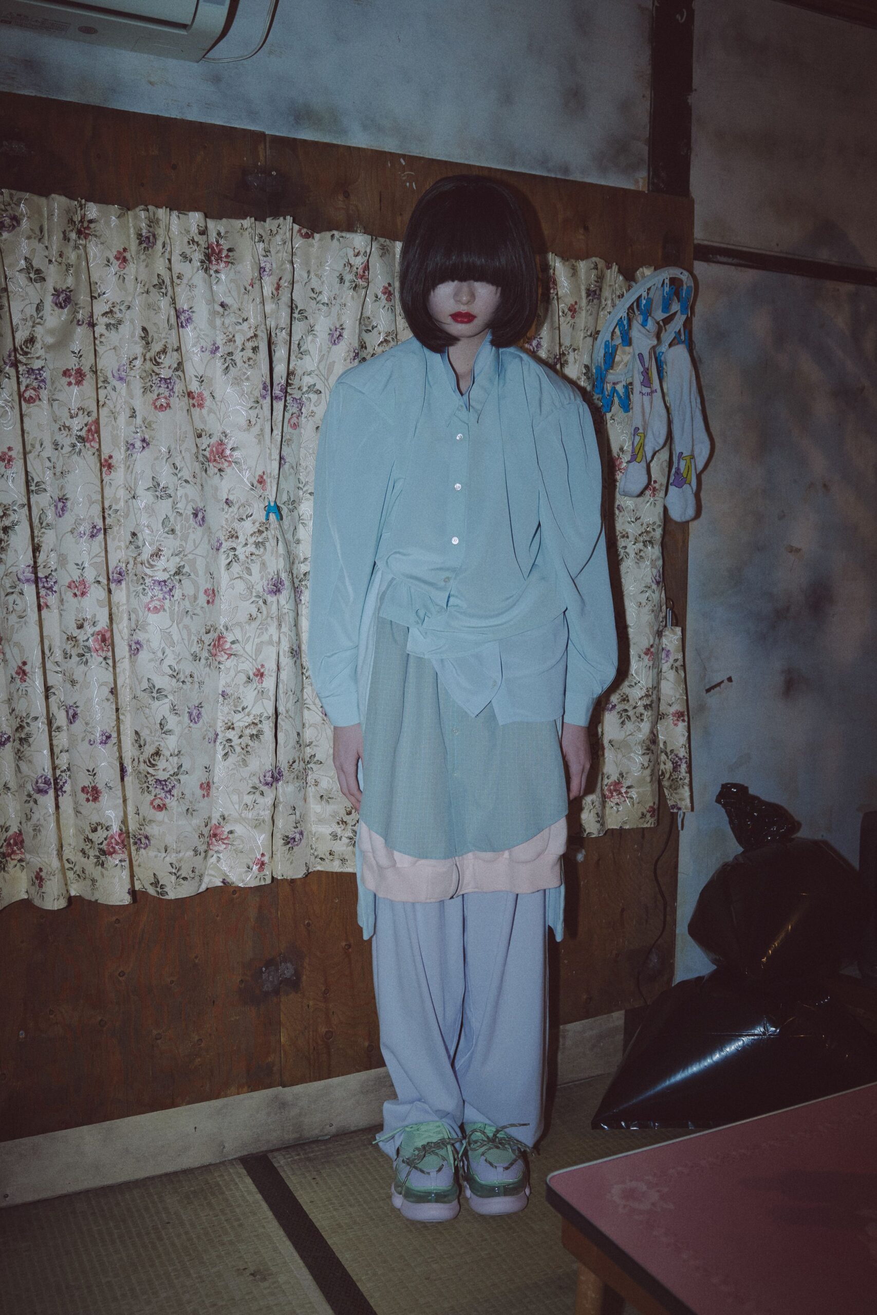 blue cotton long-sleeve collared relaxed layered shirt
