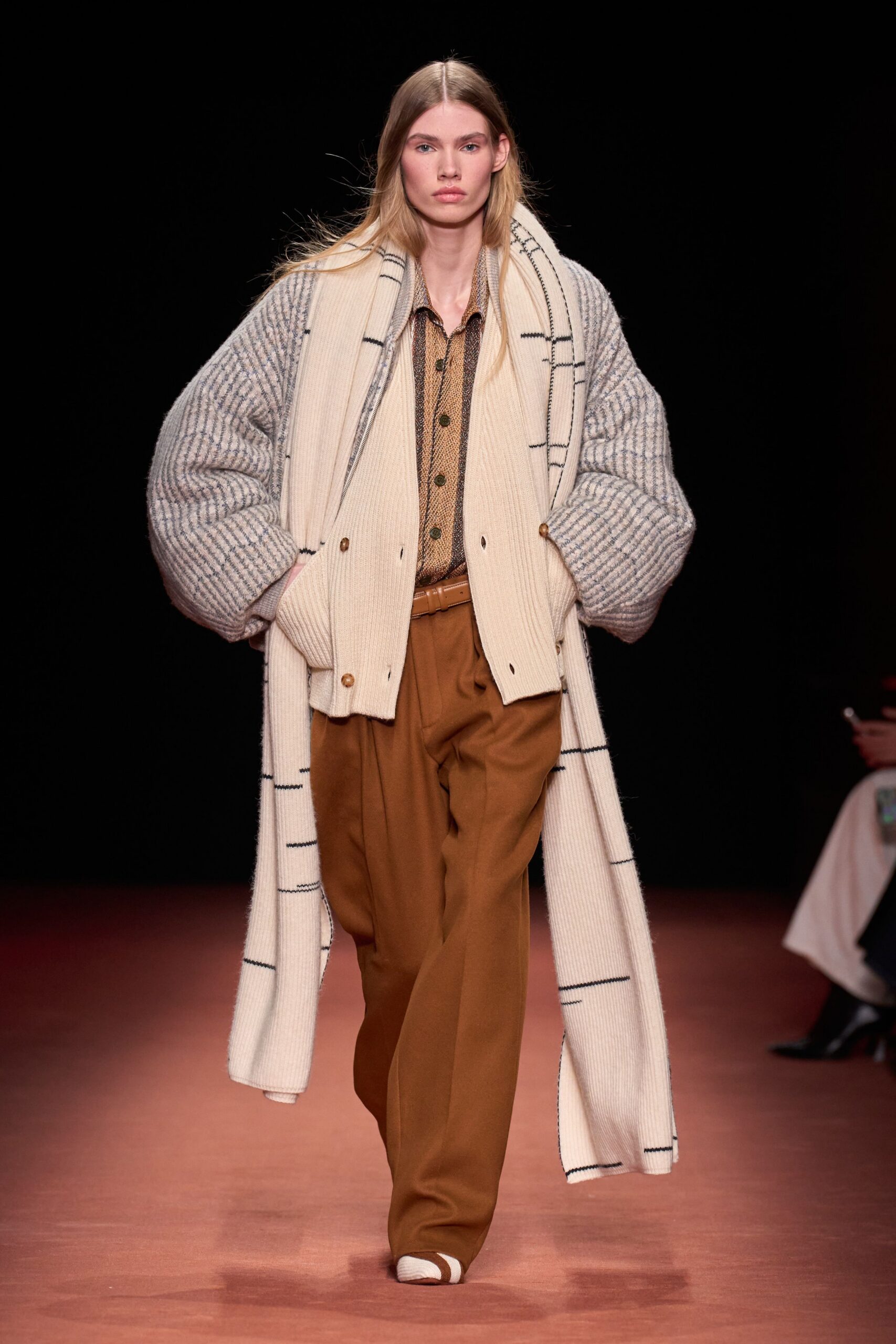 beige wool long-sleeve collared oversized buttoned layered coat