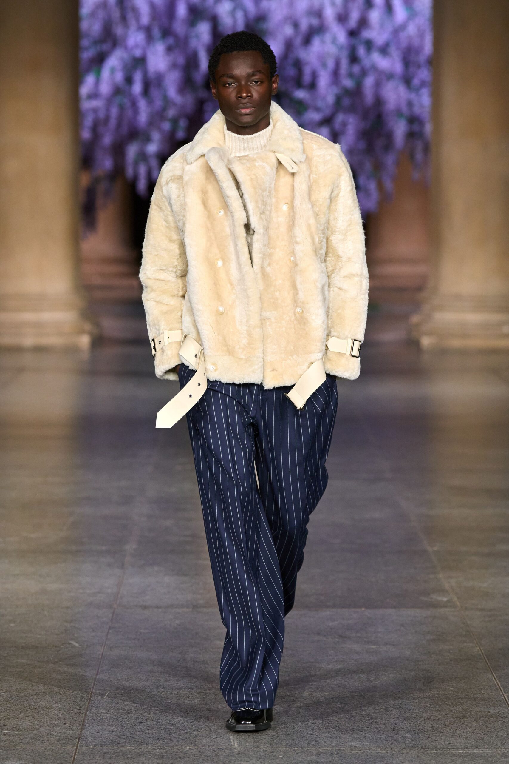 beige faux-fur long-sleeve collared relaxed buttoned jacket