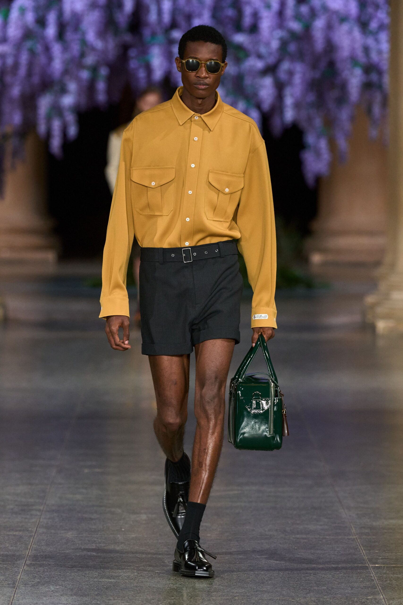 yellow cotton long-sleeve collared fitted buttoned shirt