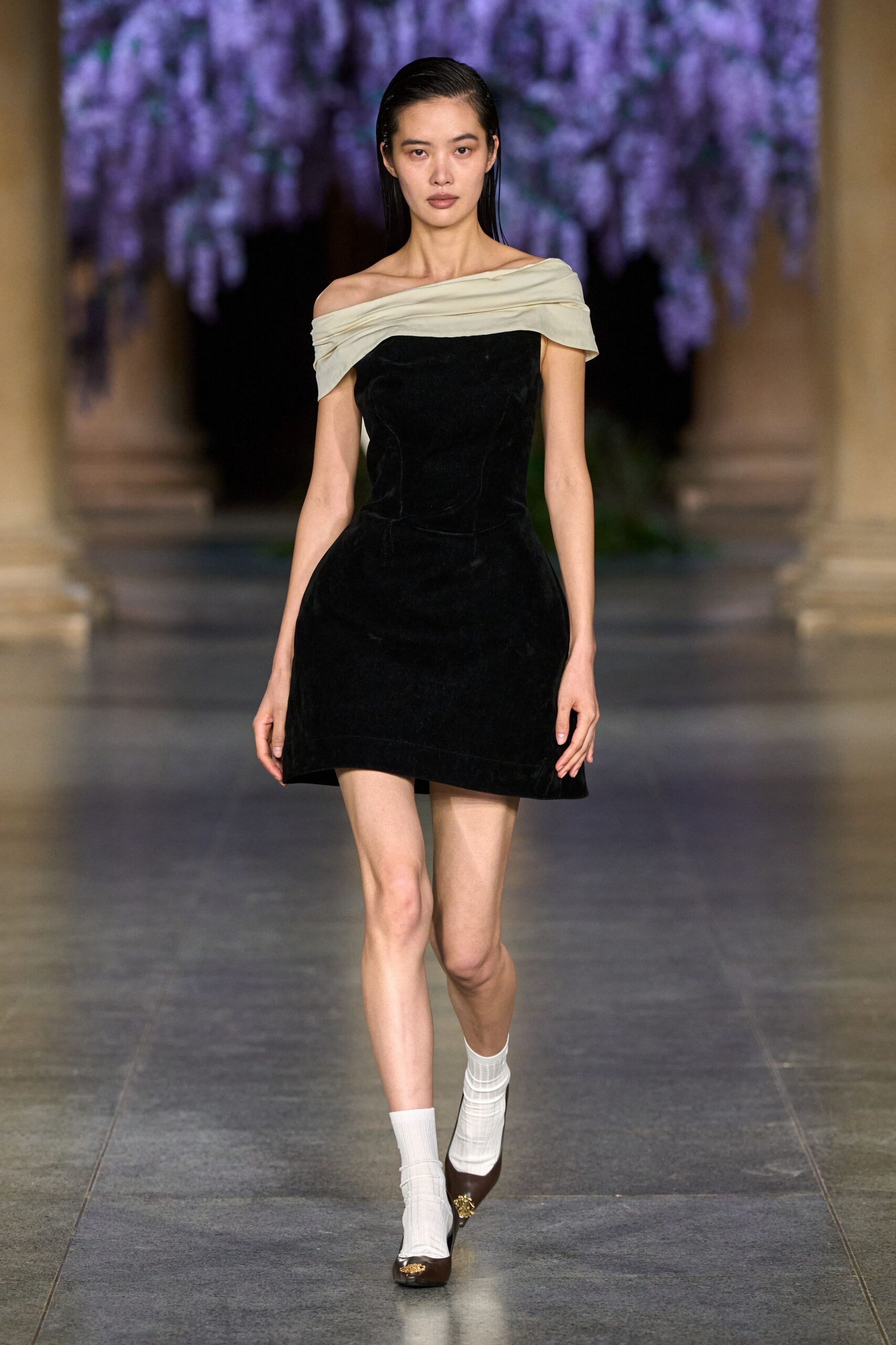 black cotton strapless fitted pleated mini dress