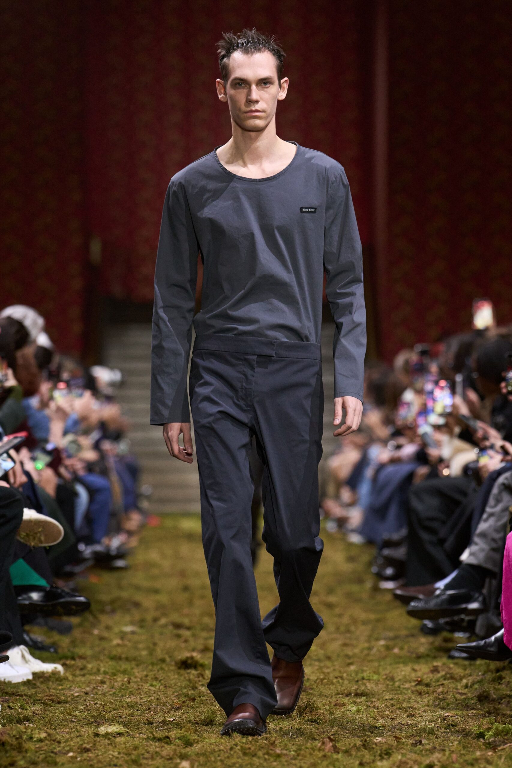 gray cotton relaxed straight-leg pants