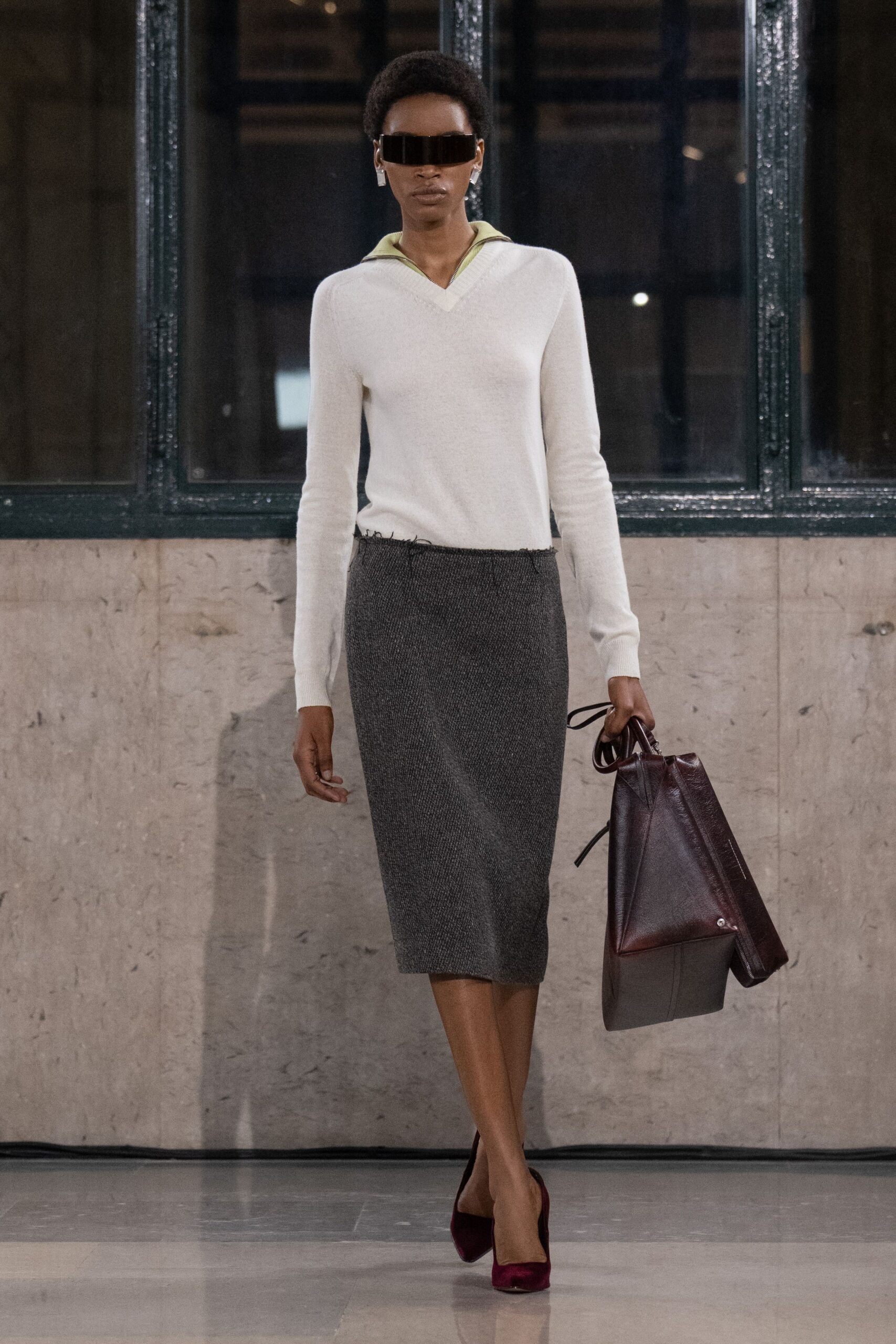 gray wool fitted pencil skirt