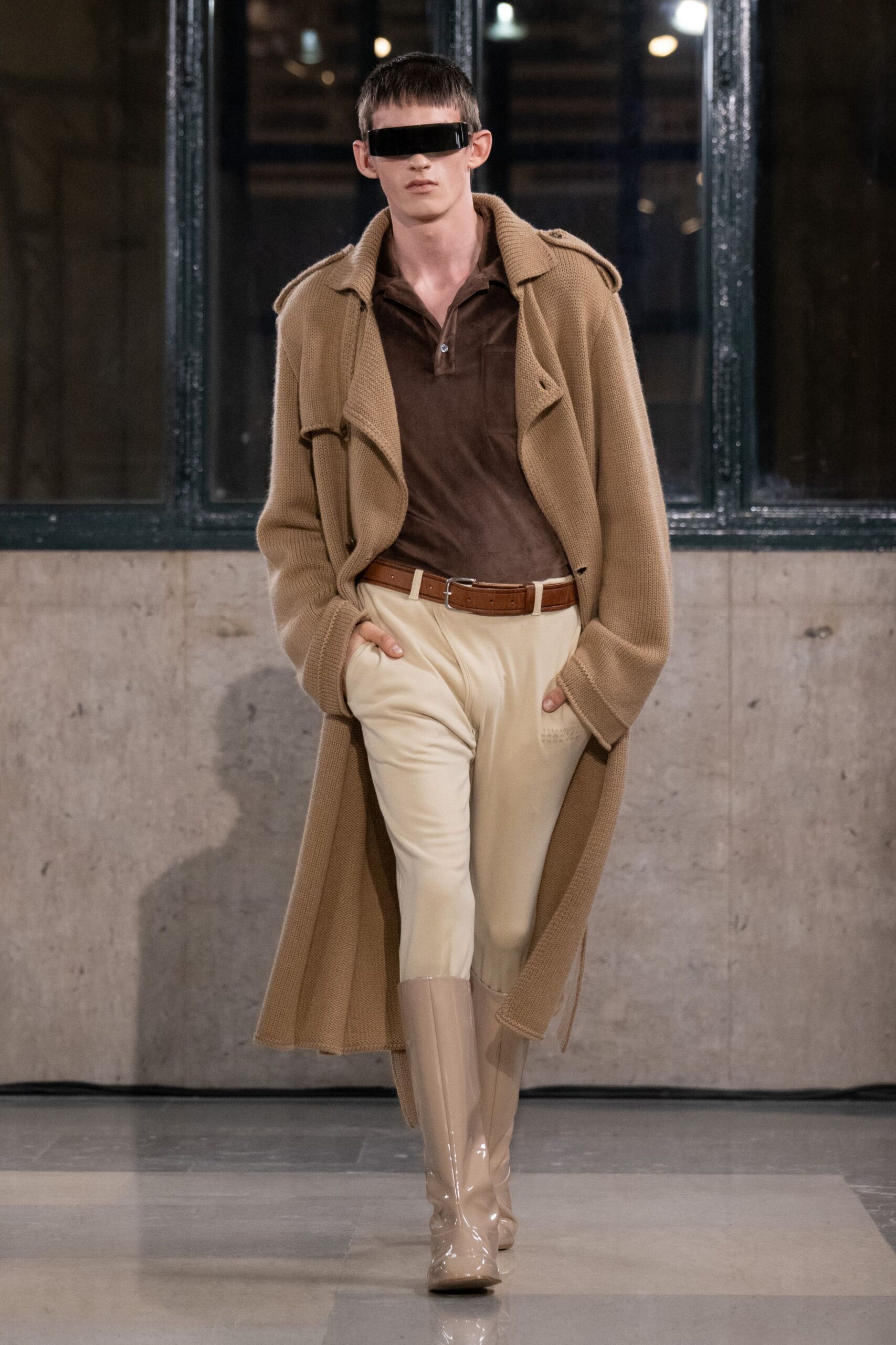 beige wool long-sleeve collared relaxed buttoned coat