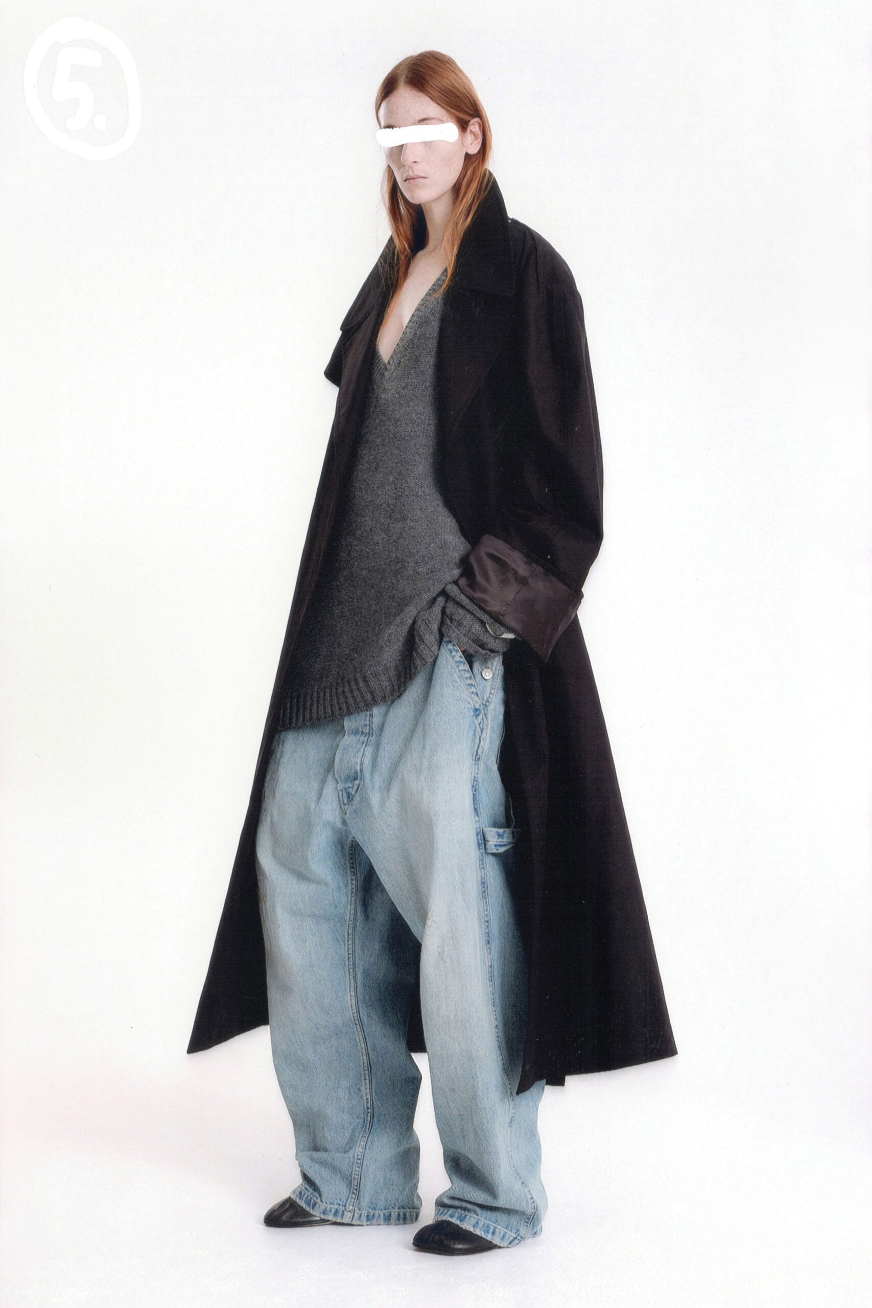 black cotton long-sleeve collared relaxed buttoned coat