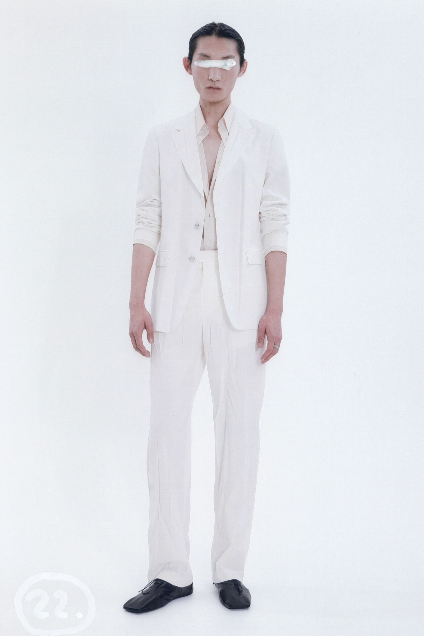 white cotton long-sleeve collared tailored buttoned suit
