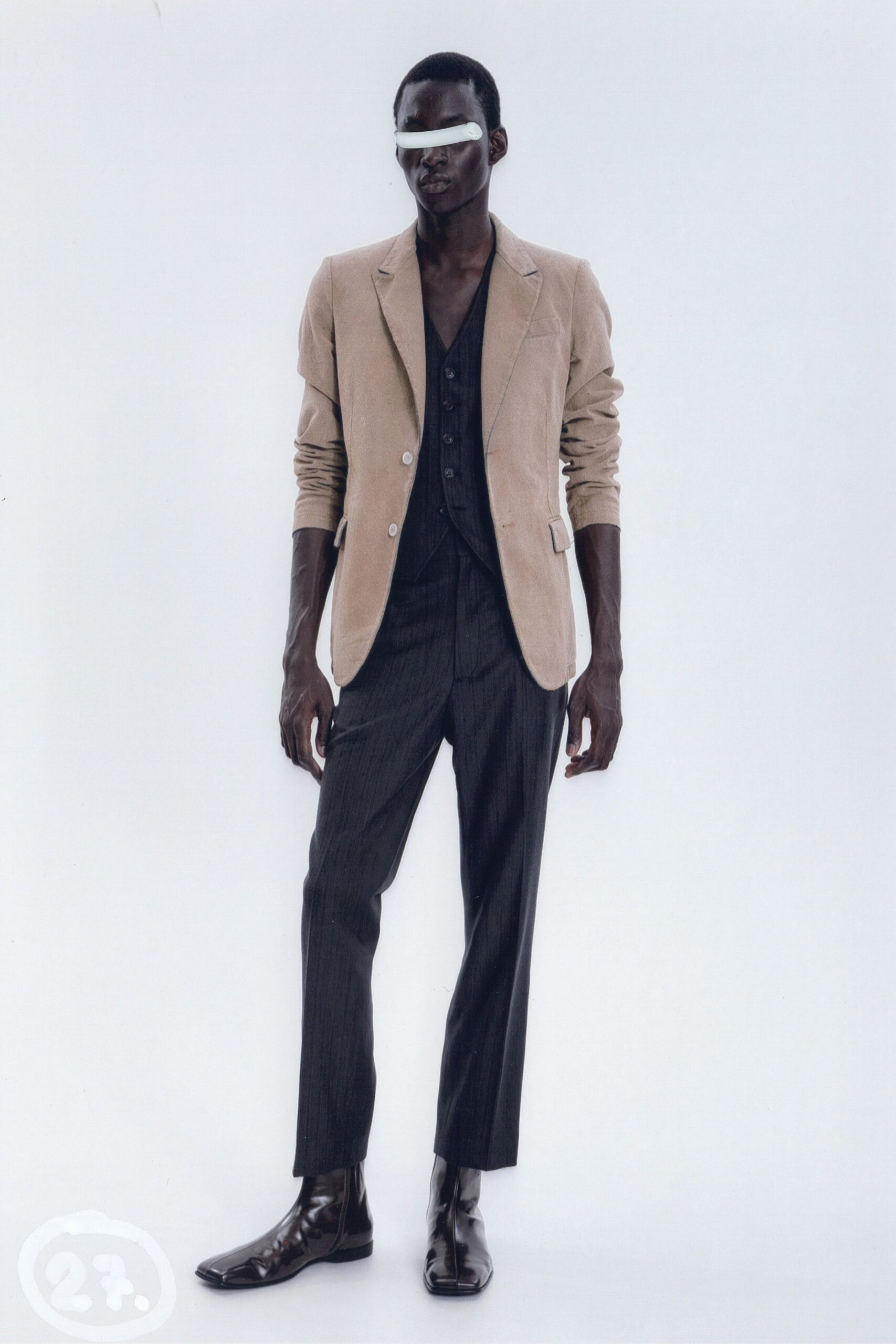 black cotton v-neck long-sleeve fitted shirt