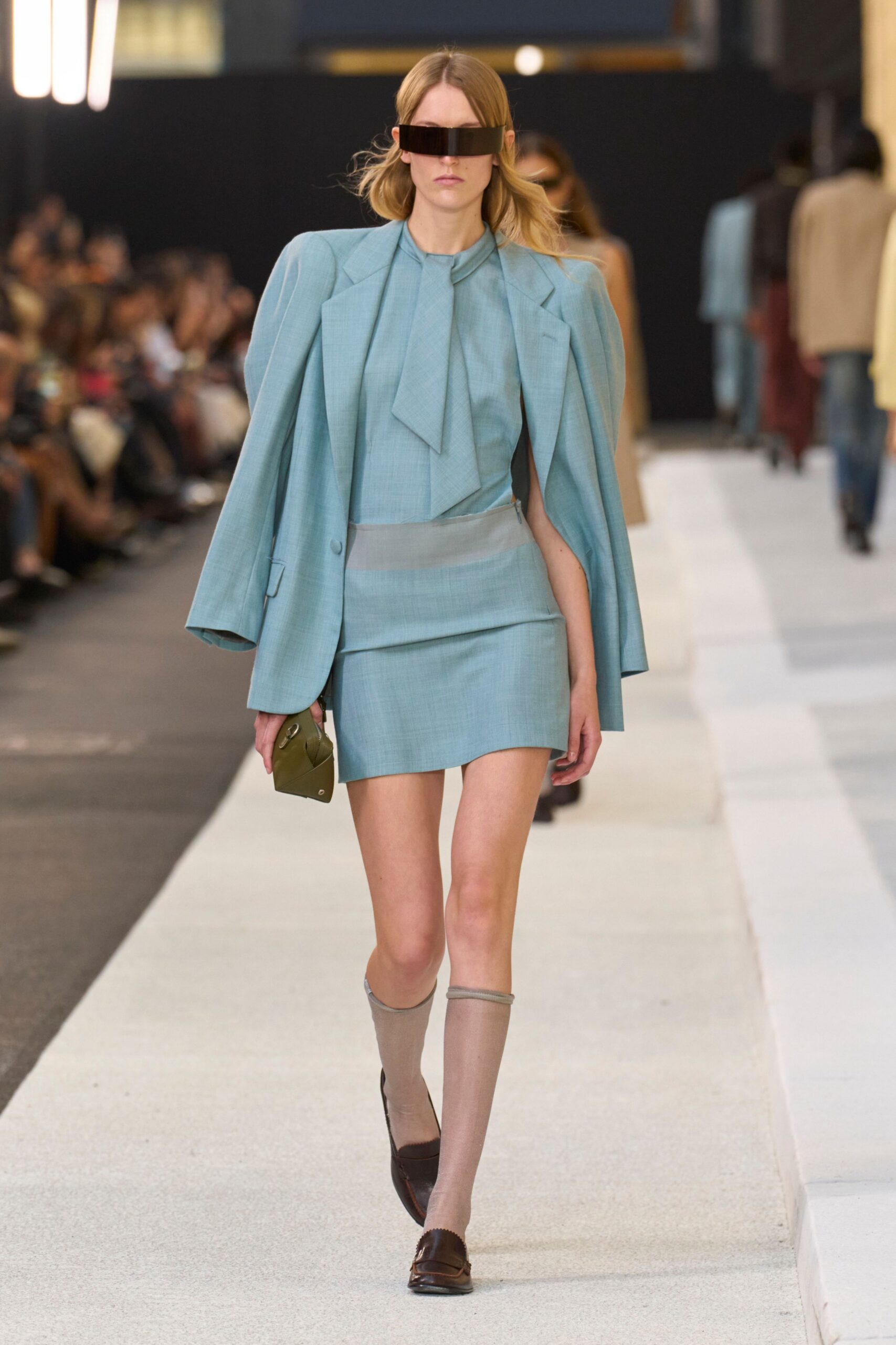 blue cotton long-sleeve collared structured buttoned blazer