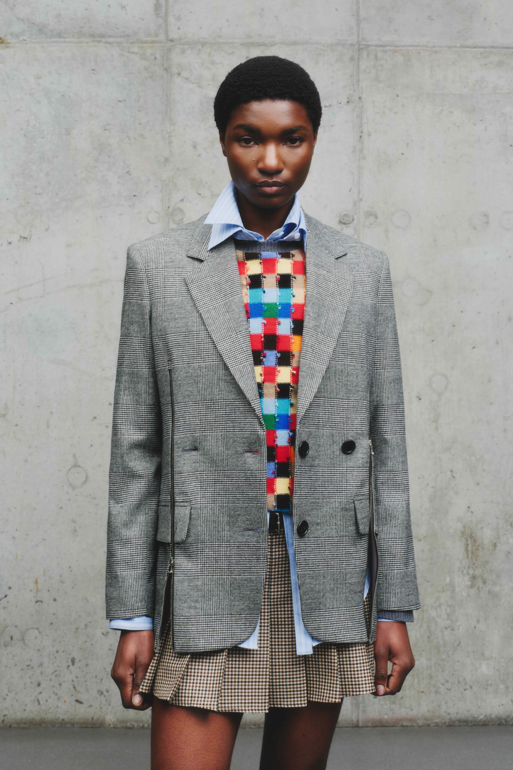 gray wool long-sleeve collared tailored checked blazer