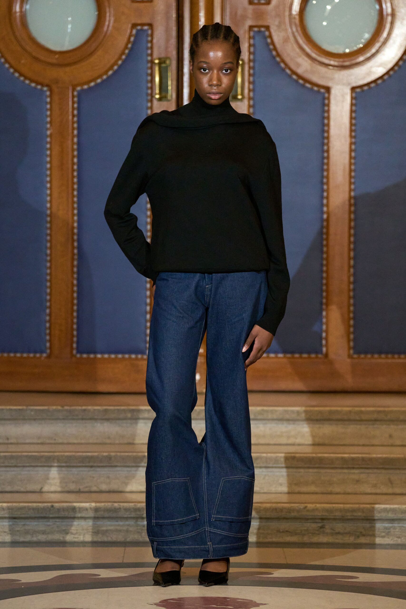 blue denim fitted wide-leg zippered pants